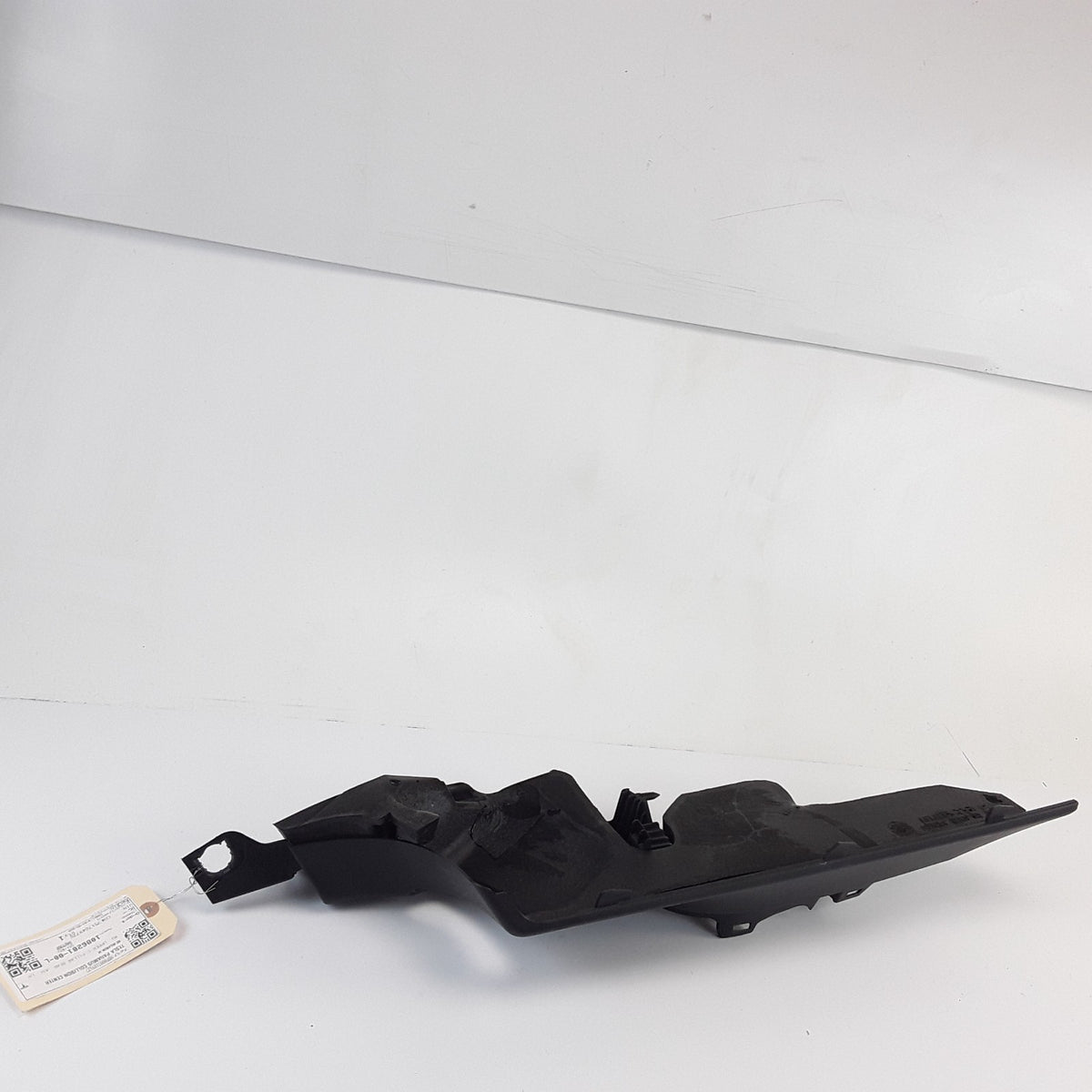 Model 3 2017-2023 Upper Rear LH C-Pillar Trim 1086281-00-L OEM