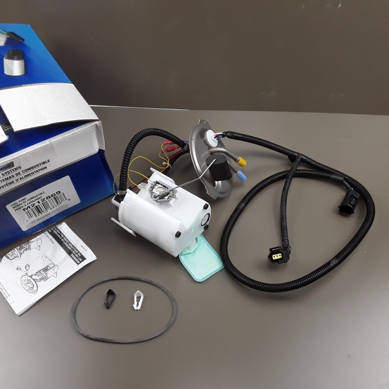 Carquest M212869 Fuel Pump Module Assembly Fits Ford Windstar 1996 1997 1998