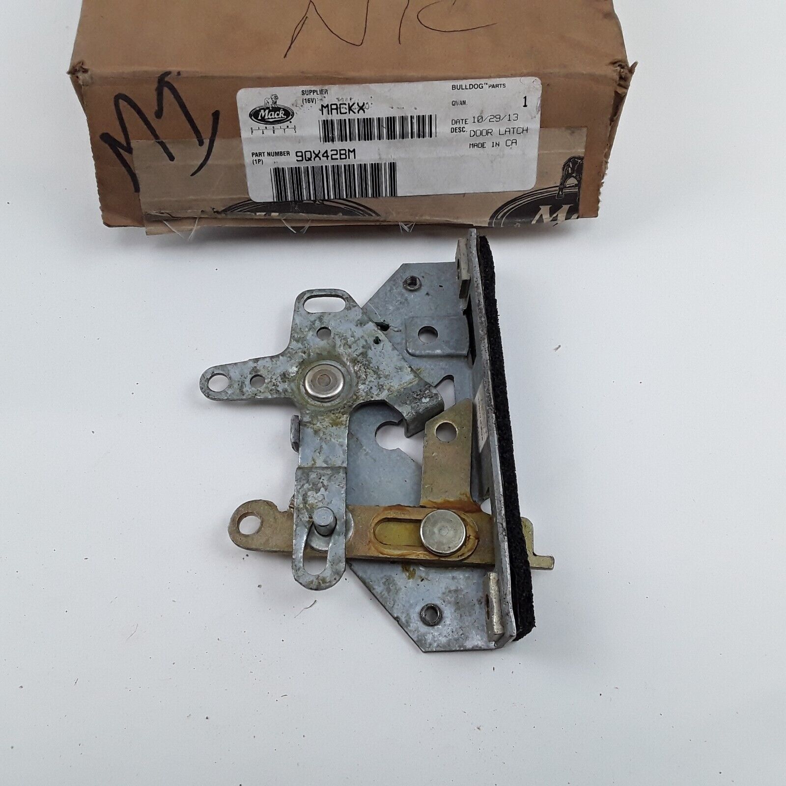 OEM Mack CH Door Latch Assembly 9QX41BM, 9QX42BM, 84168248, 9QX42BM, 25162625