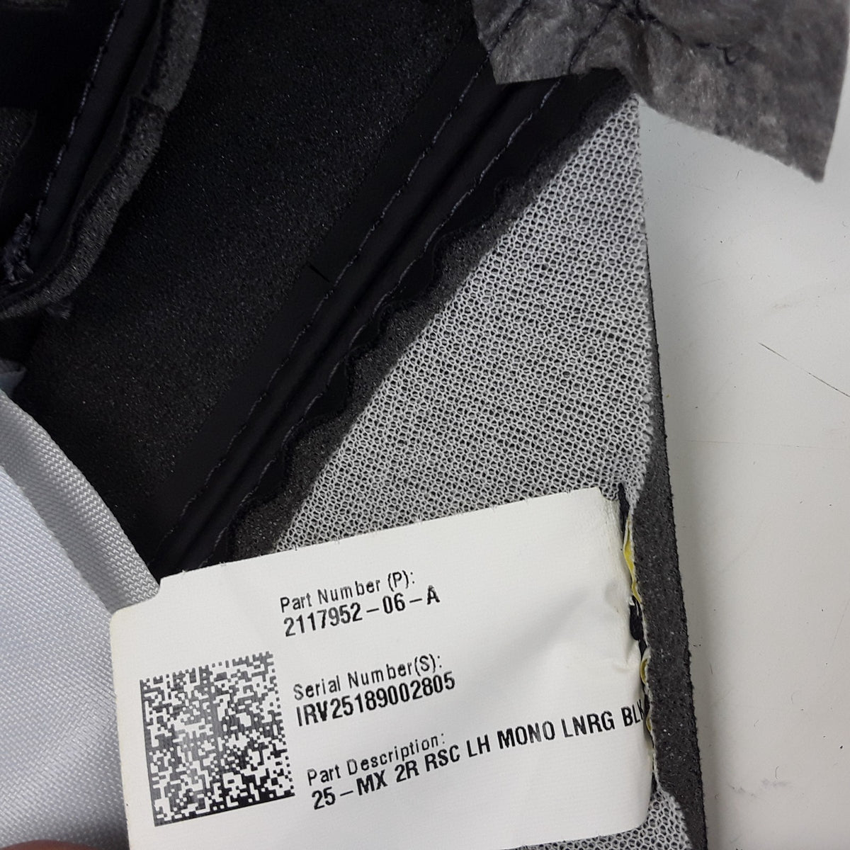 2117952-06-A LH Longrange Black 2nd Row Monopost Seat Cover Tesla Model X 21-25