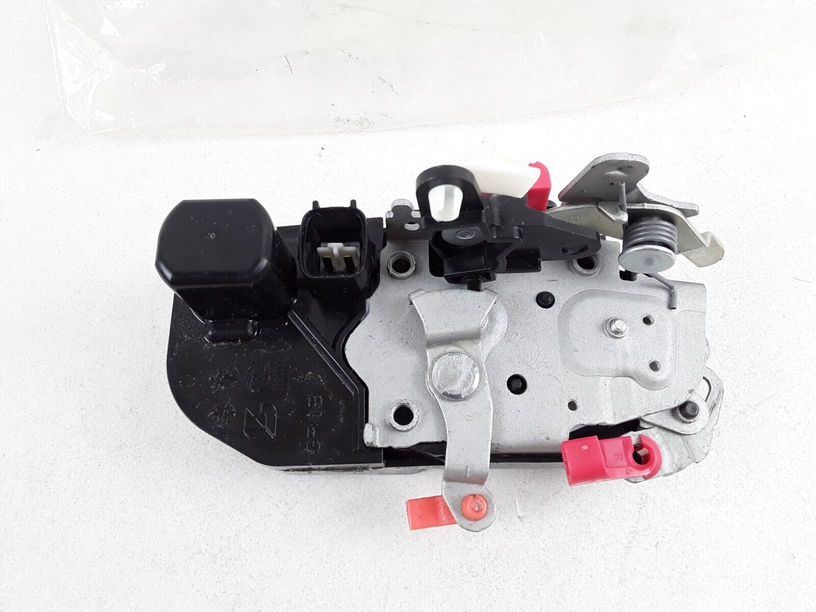 FREIGHTLINER A18-68383-003 LATCH DOOR PWR. RH RIGHT FITS M2106 2009 - HotCarParts