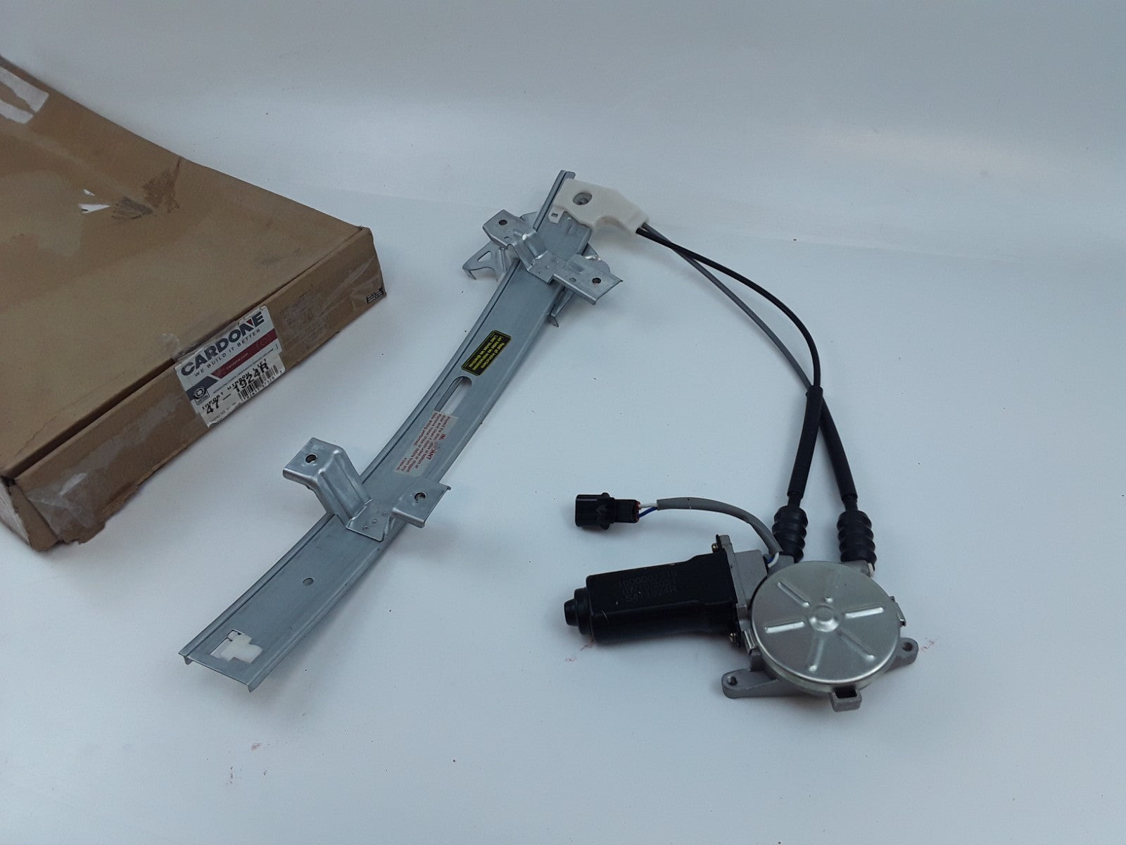 Front Left Window Motor & Regulator Fits Mitsubishi Dodge Audi 1991-96, 2002-03