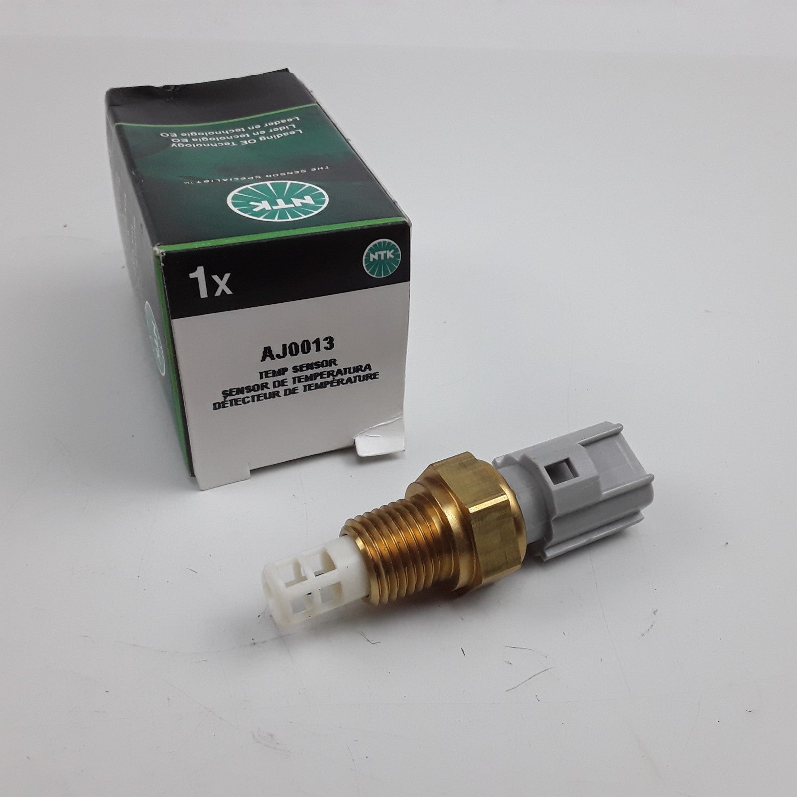 Air Charge Temperature Sensor Fits Chrysler Sebring 1997 Dodge Dakota 1998-2003
