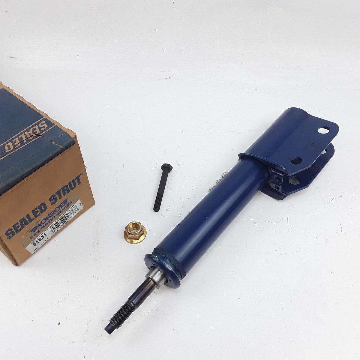 Rear Suspension Strut For Pontiac Oldsmobile Chevrolet Buick 1988 1989 1990-1997