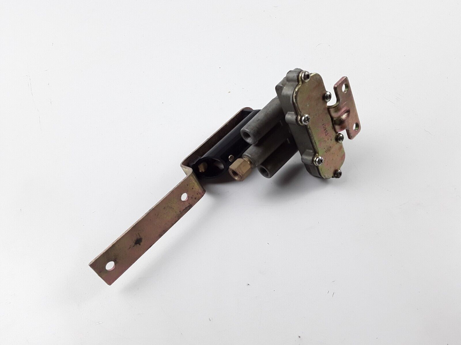 Height Control Valve Hadley Fits Kenworth 15774.607 90554111 90554007 SM3687 1/8 - HotCarParts