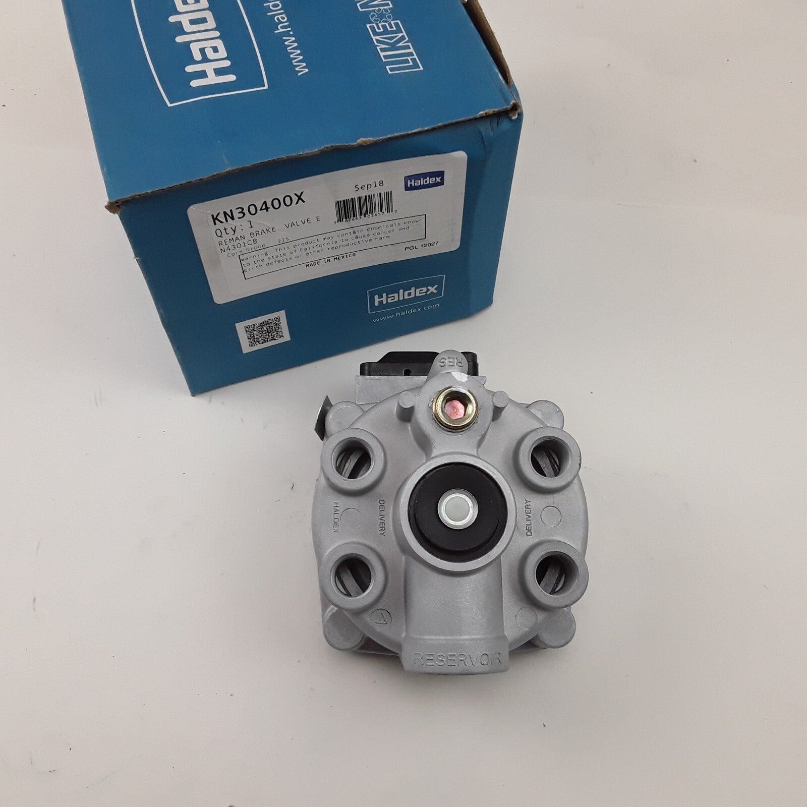Haldex KN30400X Reman Air Brake Relay Valve Assembly Heavy Duty