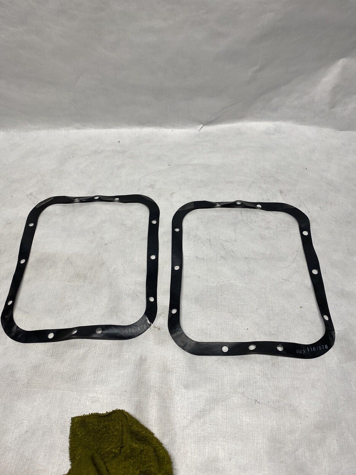 LOT OF 2 Gaskets 754741 / 1161878 FAST SHIPPING - HotCarParts