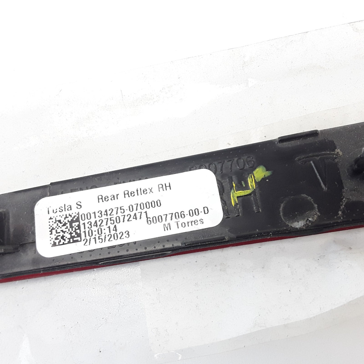 Model S 2012-2021 RH Rear Bumper Reflex Light 6007706-00-D Genuine OEM