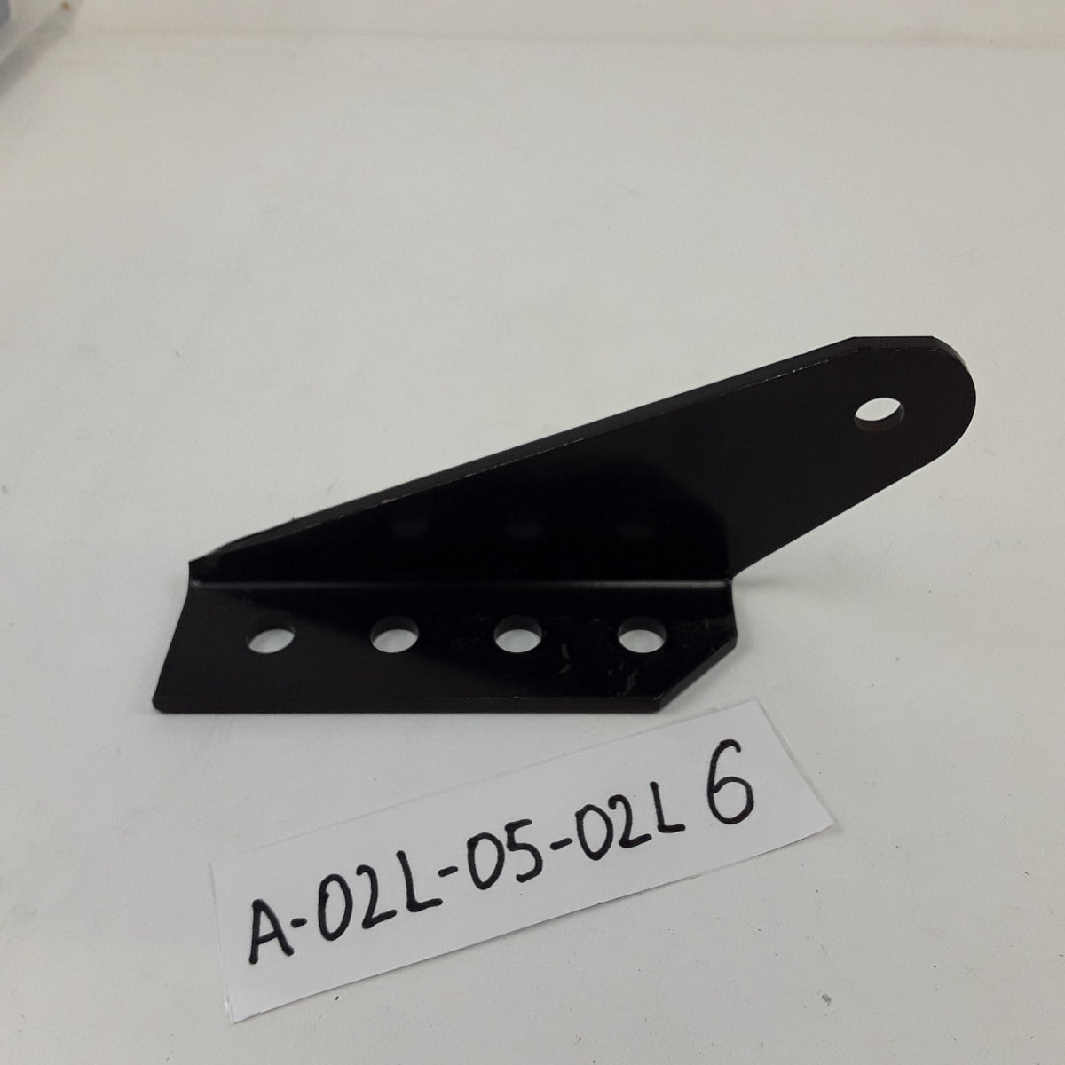 Air Shield Multi Purpose Bracket For Volvo Heavy Duty Trucks 20565825