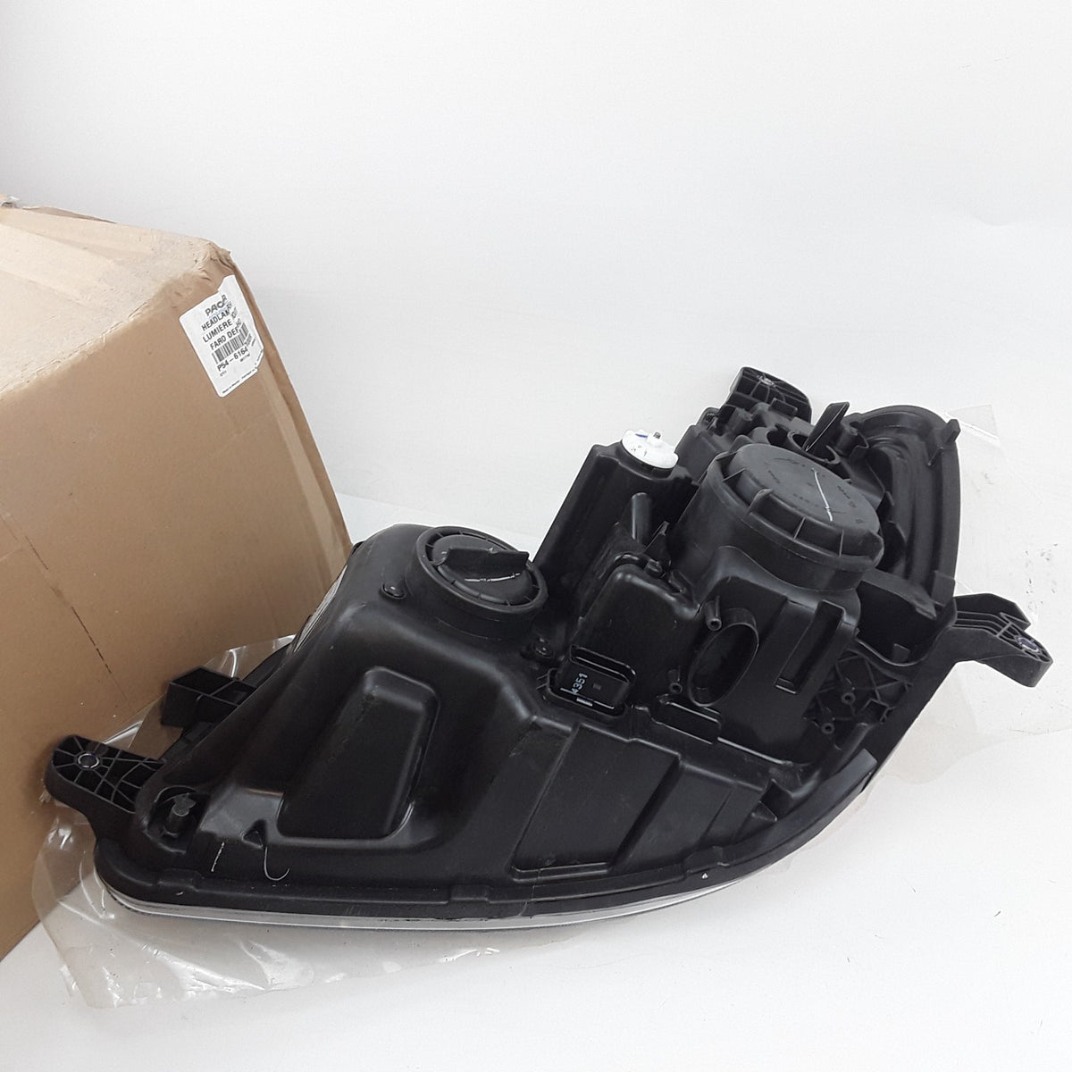 Right Hand Headlamp Side Fits Kenworth T680 2013 2014 2015 2016 2017 2018 2019