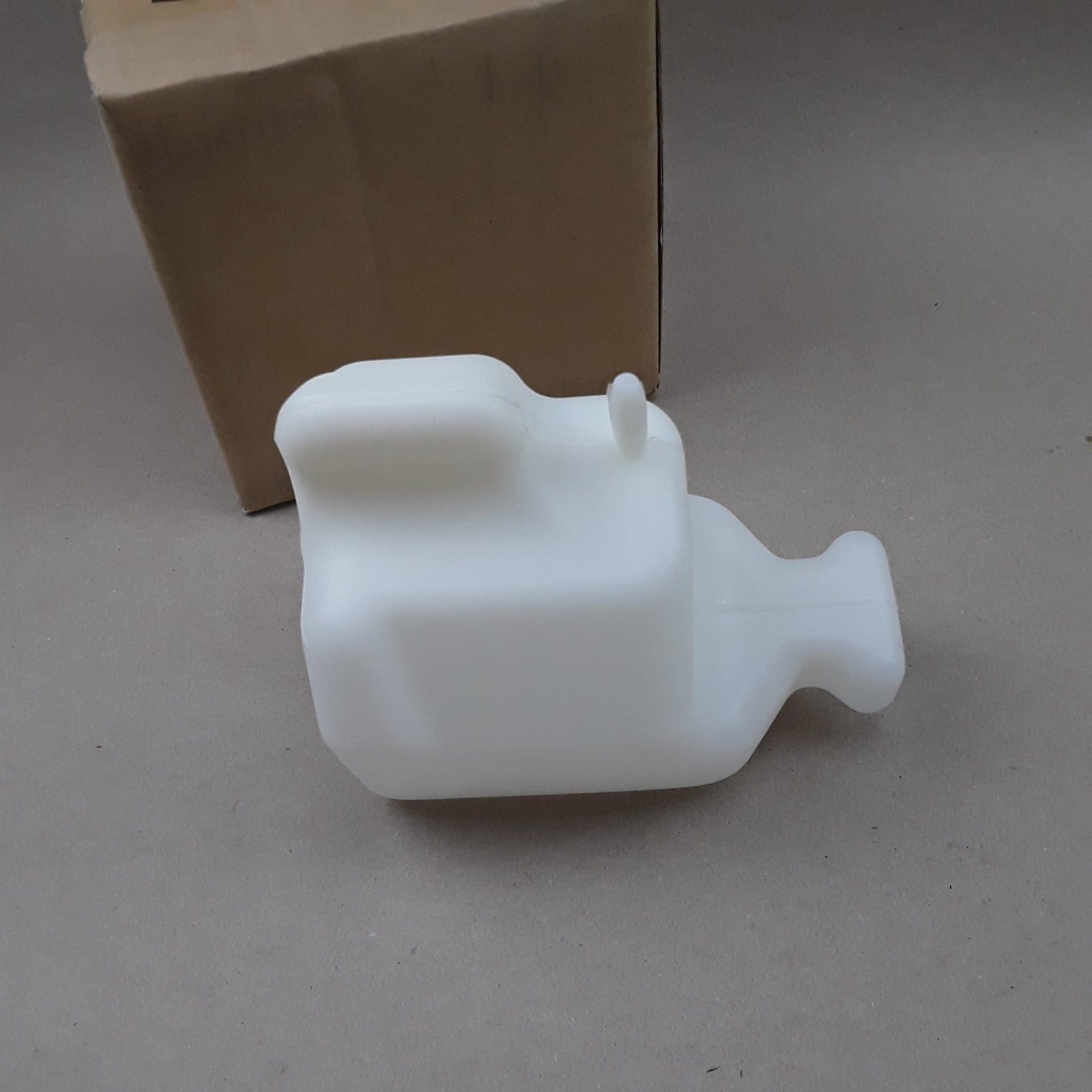 Dorman 603-423 Front Engine Coolant Reservoir Fits Toyota Camry 1992 1993