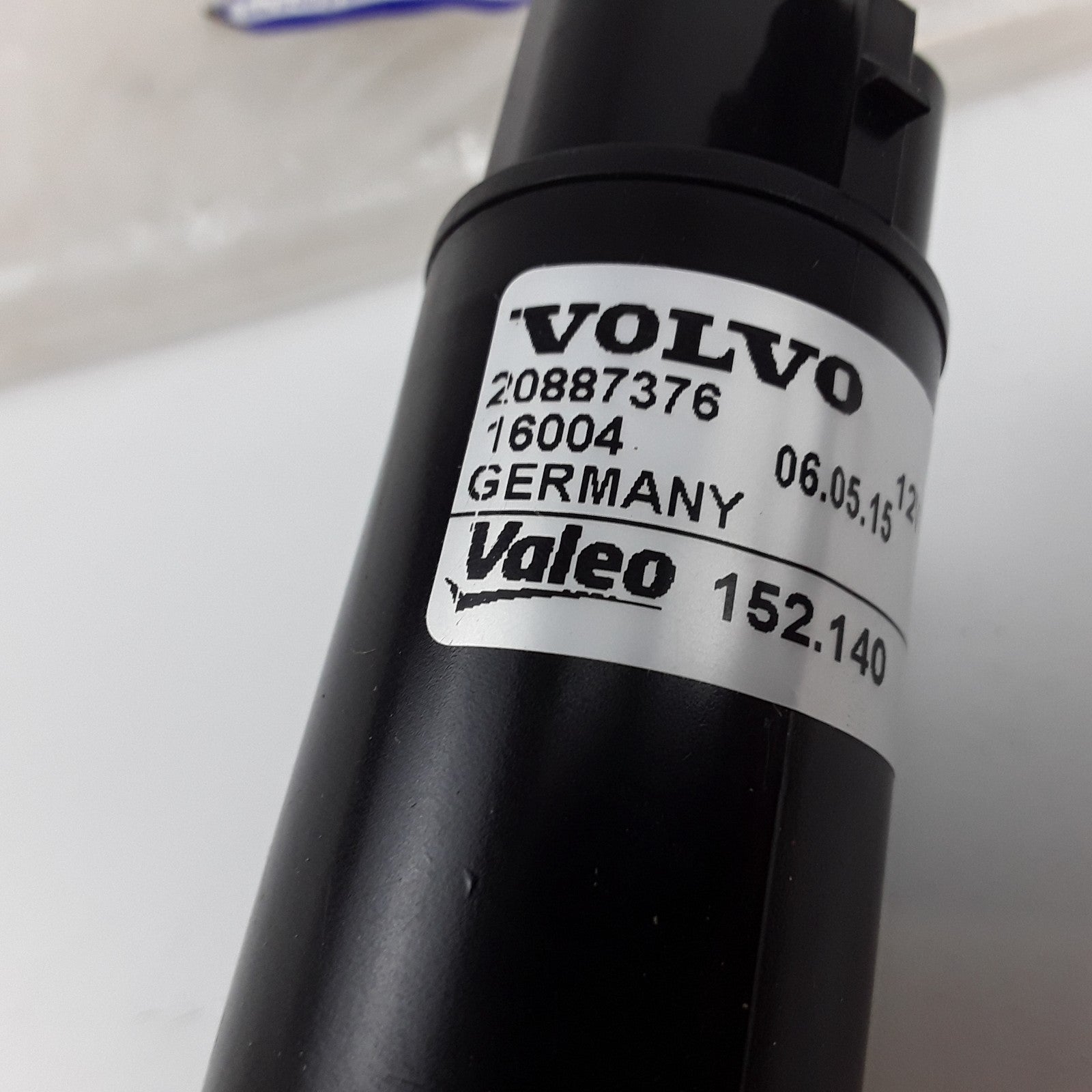 Windshield Washer Pump 20887376 For Volvo VNL 300, 430, 610, 660, 670 (Gen 2)