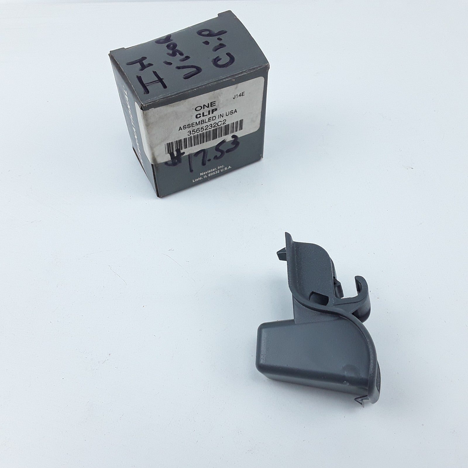 OEM International 3565232C2 Left Hand Sun Visor Clip For Navistar Trucks