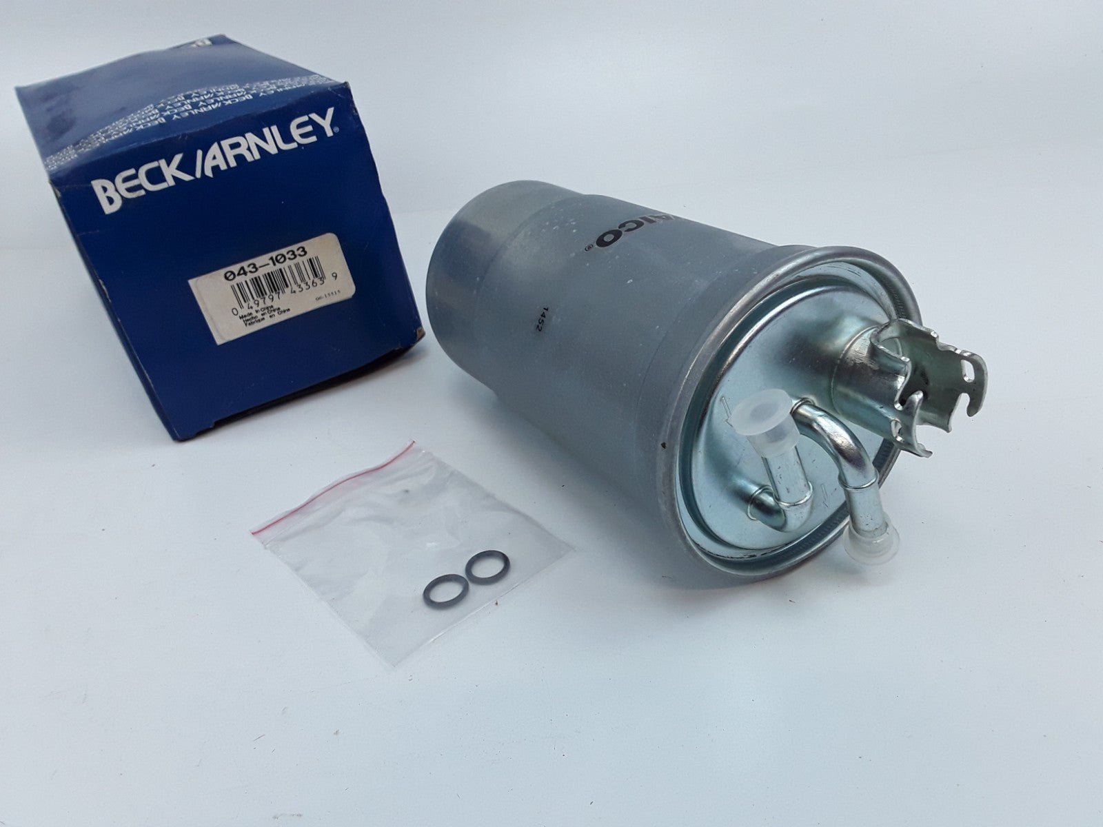 Fuel Filter Fits Volkswagen Jetta Beetle Golf Passat (1998 1999 2000 2001-2006)