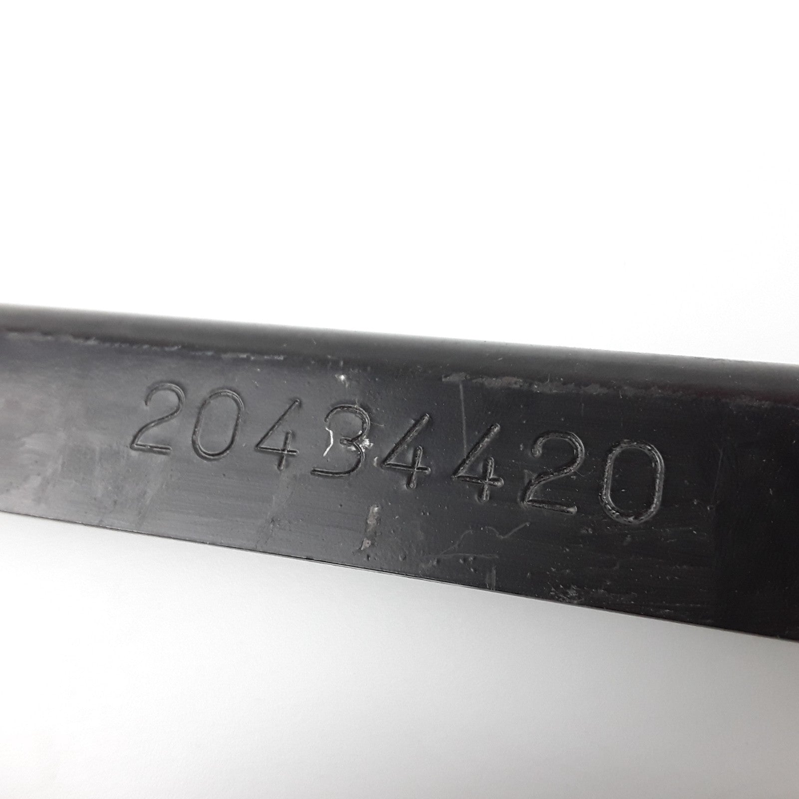 Emergency Reflector Bracket 20434420 For 2008 Volvo VNL Commercial Trucks