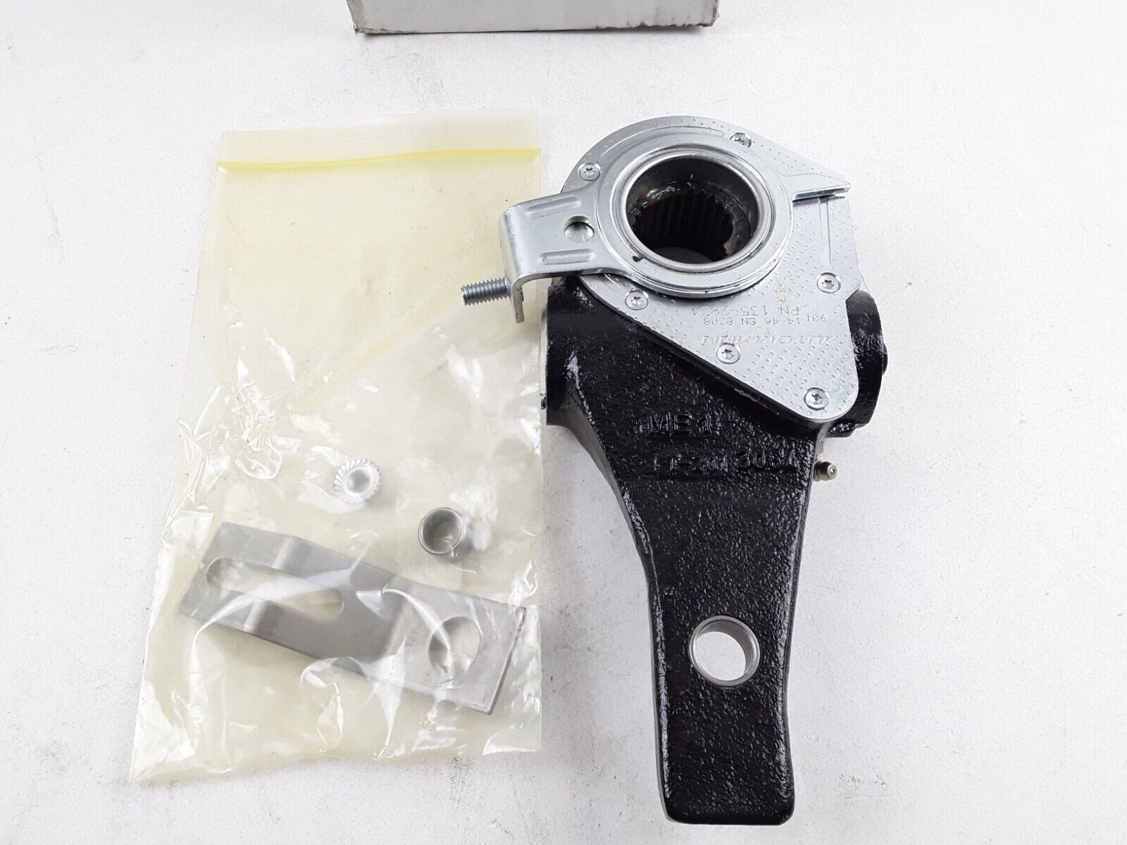 Automann 135-2834 Automatic Slack Adjuster-1.50" 28 Spline, 5.5" p/n 1352834 - HotCarParts