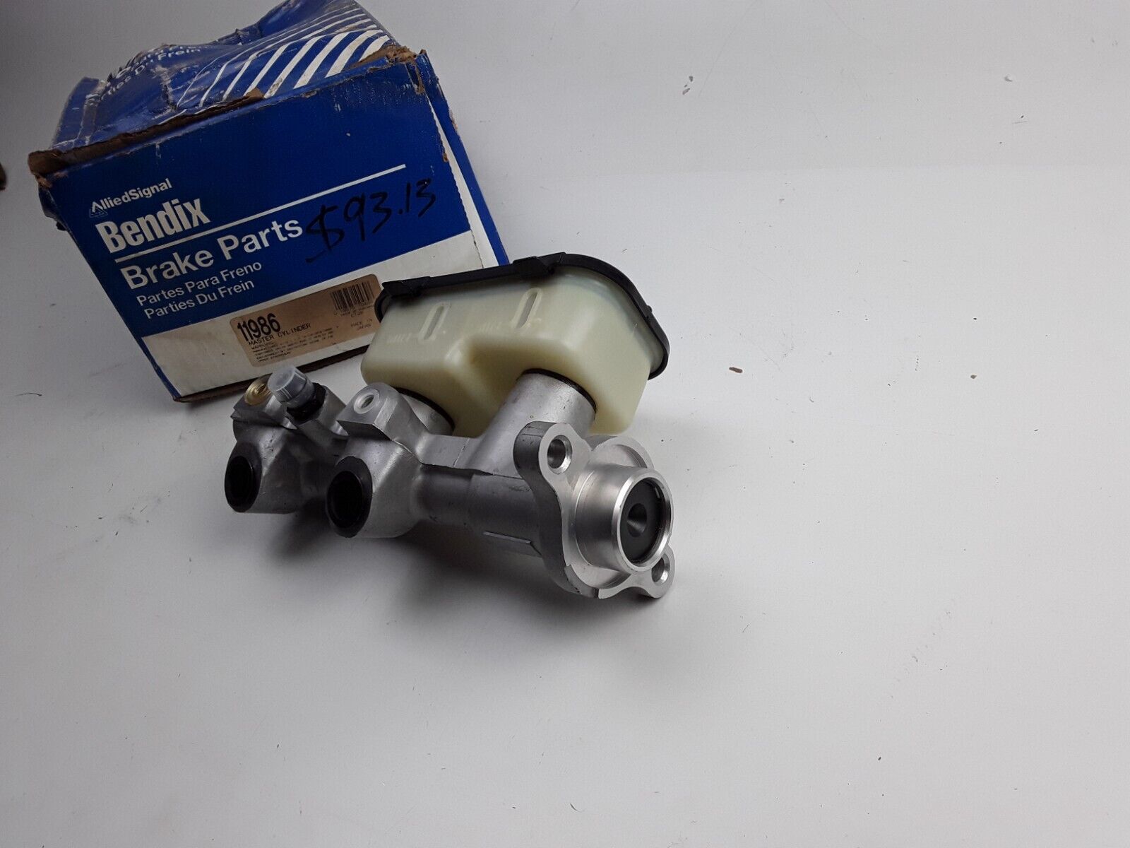 Brake Master Cylinder-w/o ABS Bendix 11986 FAST FREE SHIPPING - HotCarParts