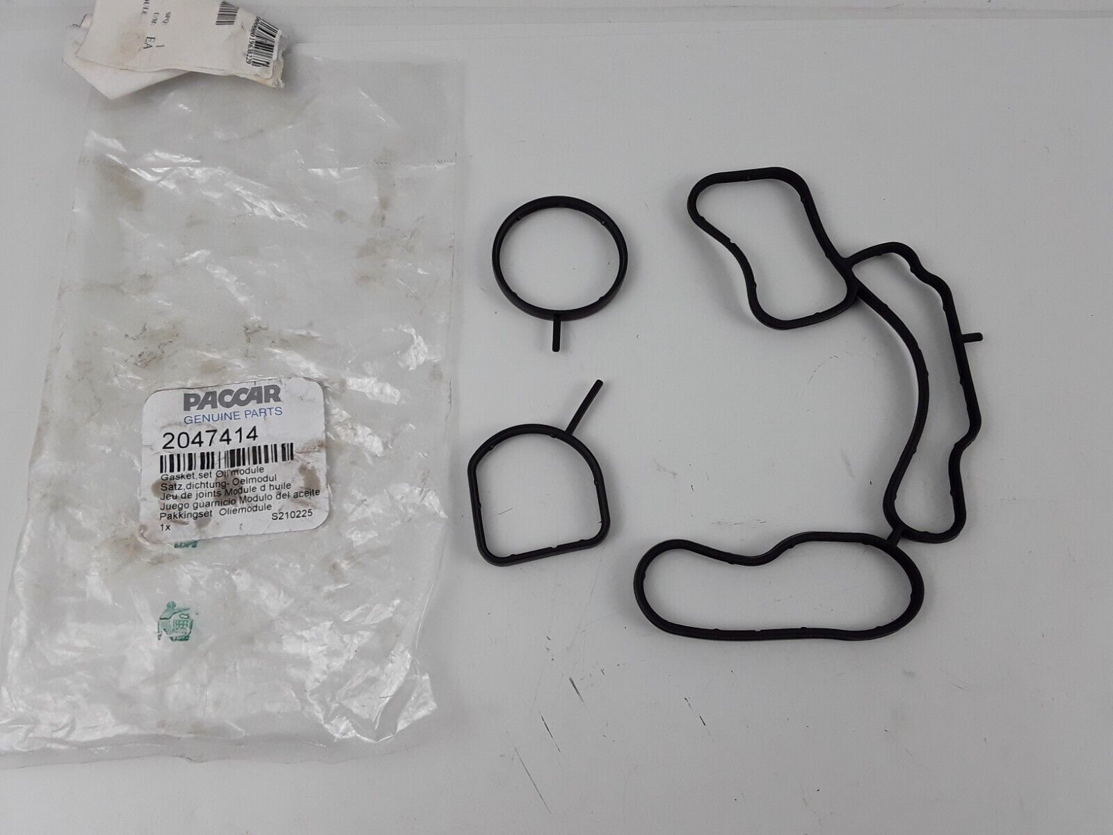 New Genuine Paccar 2047414 Oil Module Gasket Set Fast Free Shipping - HotCarParts