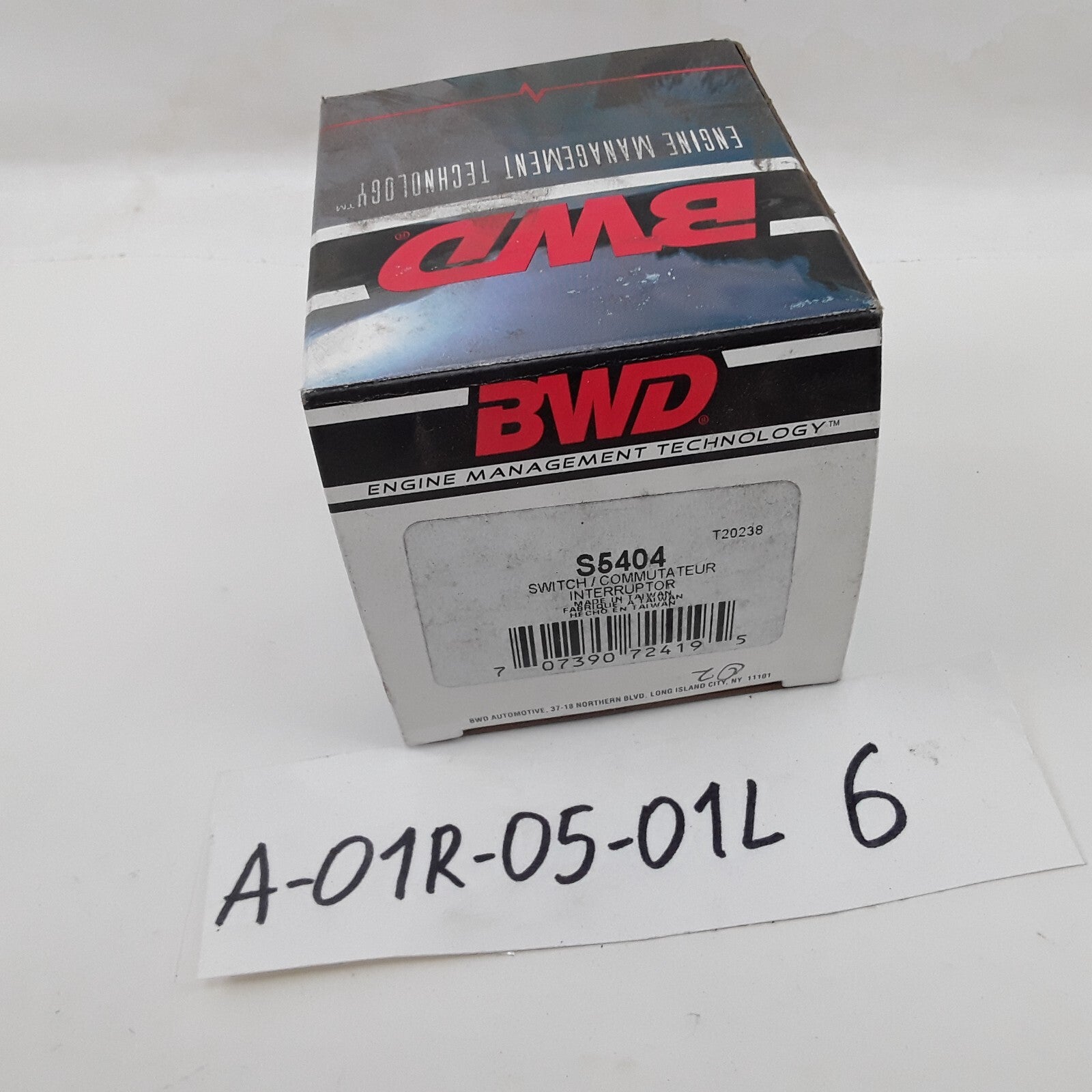 BWD S5404 Battery Isolation Fuel Pump Switch For High Performance Jeep