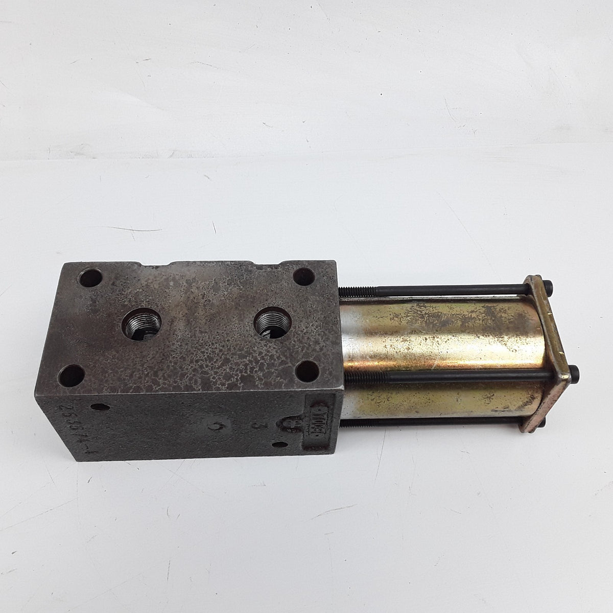 Parker 994450  253574-4 Single Hydraulic Valve Solenoid 12V Fits Forklifts