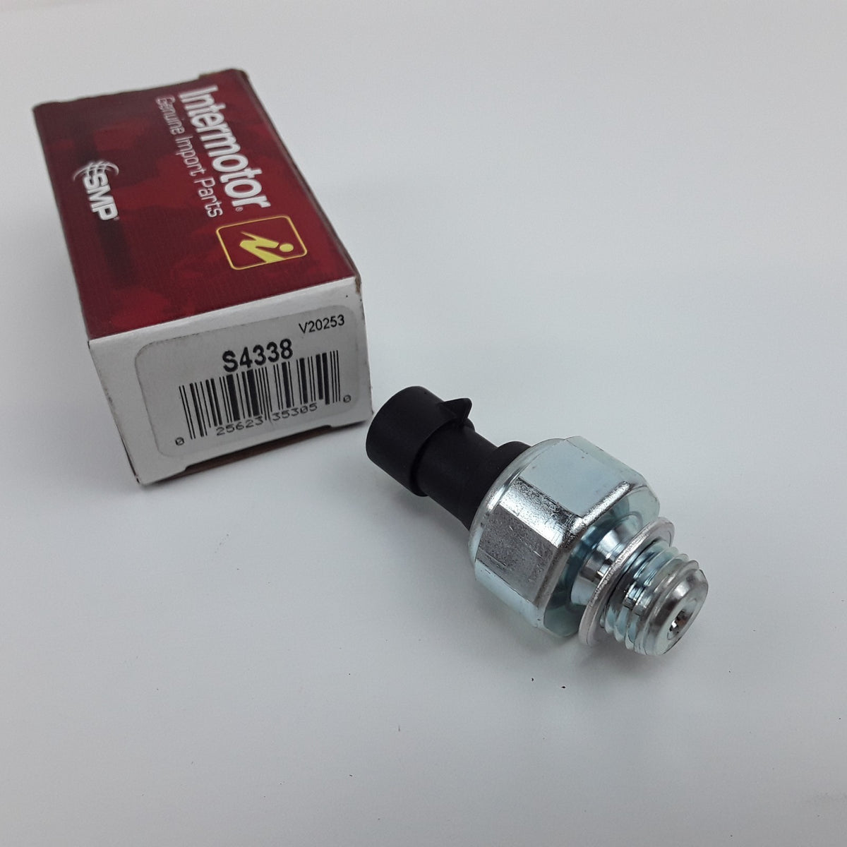 Engine Oil Pressure Switch Fits Suzuki Reno Verona Forenza (2004 2005 2006-2008)
