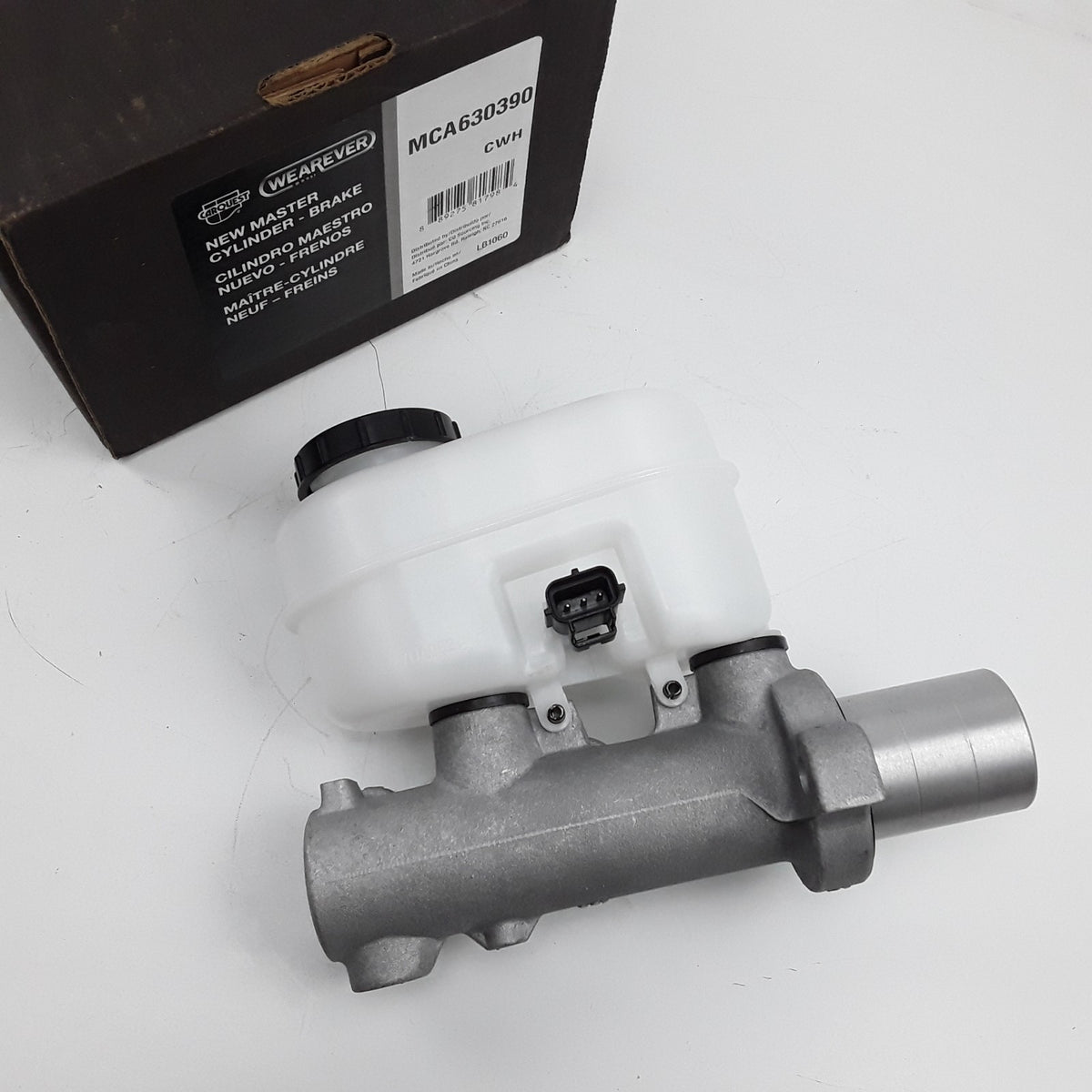 Carquest MCA630390 Brake Master Cylinder Fits Ford E-150 Club Wagon E-150 (2004)