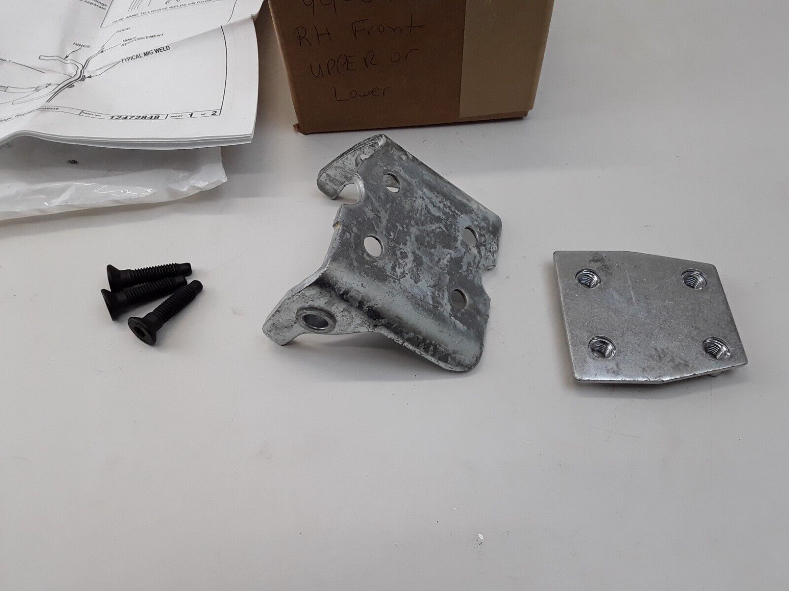 GM 12472843 Lower Hinge Kit Front Side Door LH Driver Side For GMC Sierra 99-07 - HotCarParts