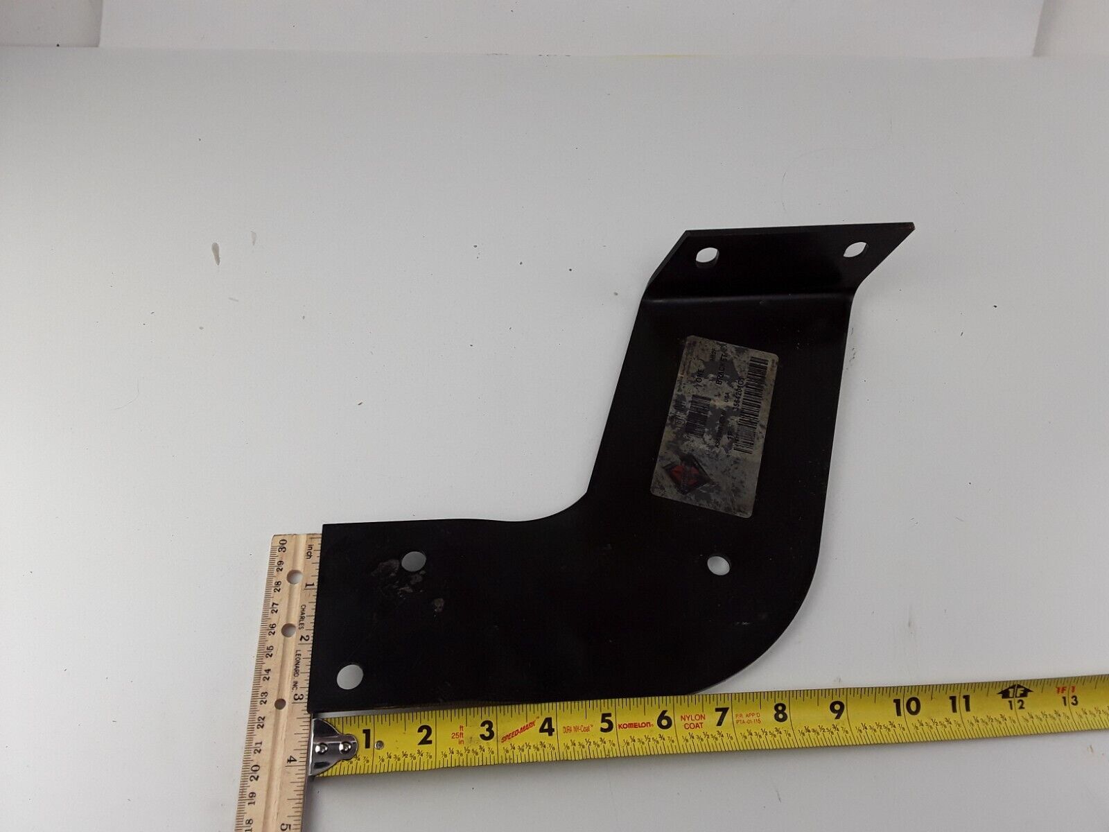 OEM International Navistar 3564201C1 BRACKET STEP LEFT MTG* FAST FREE SHIPPING - HotCarParts