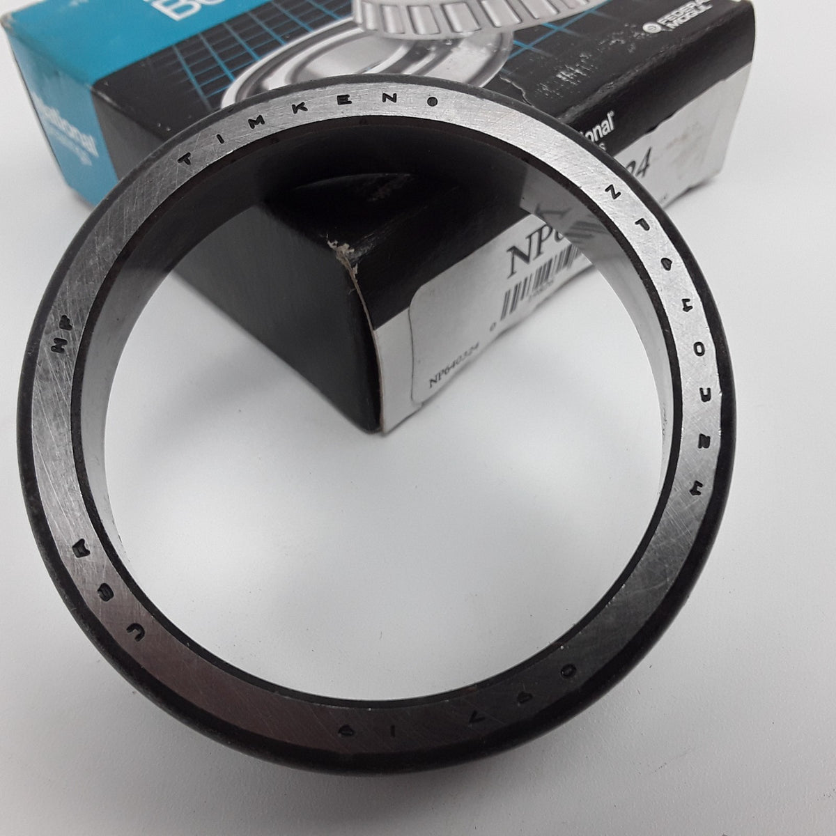 Tapered Roller Bearing Cup Fits Ford F-350 F-250 Super Duty F-250 (2008-2018)