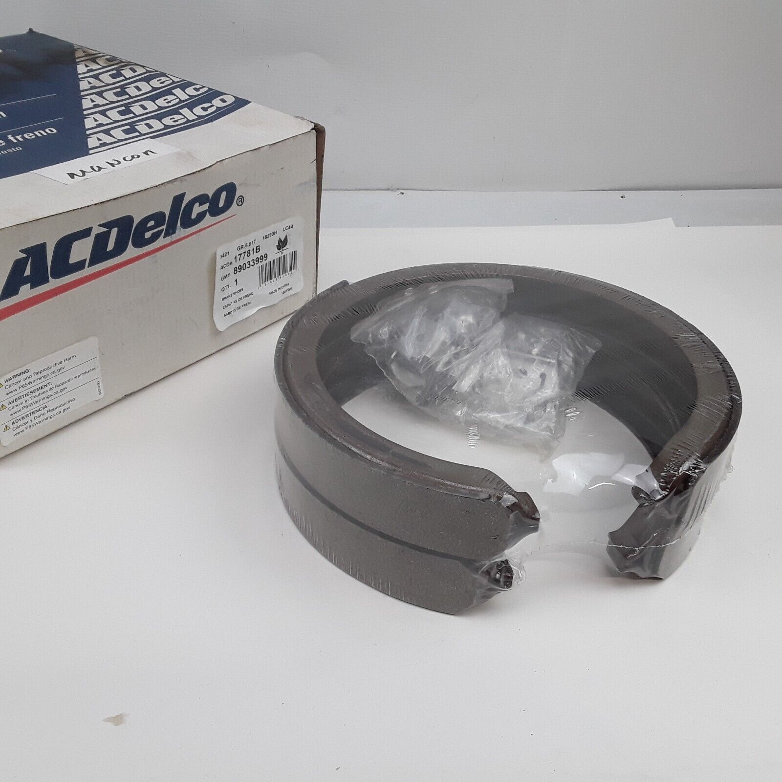 OEM ACDelco 17781B Parking Brake Shoe Rear Fits Cadillac Chevrolet GMC 1999-2014