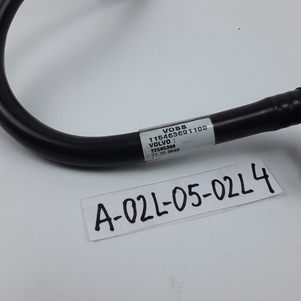 Genuine Transmission Differential Oil Cooler Pipe 22585398 For Volvo VNL Series