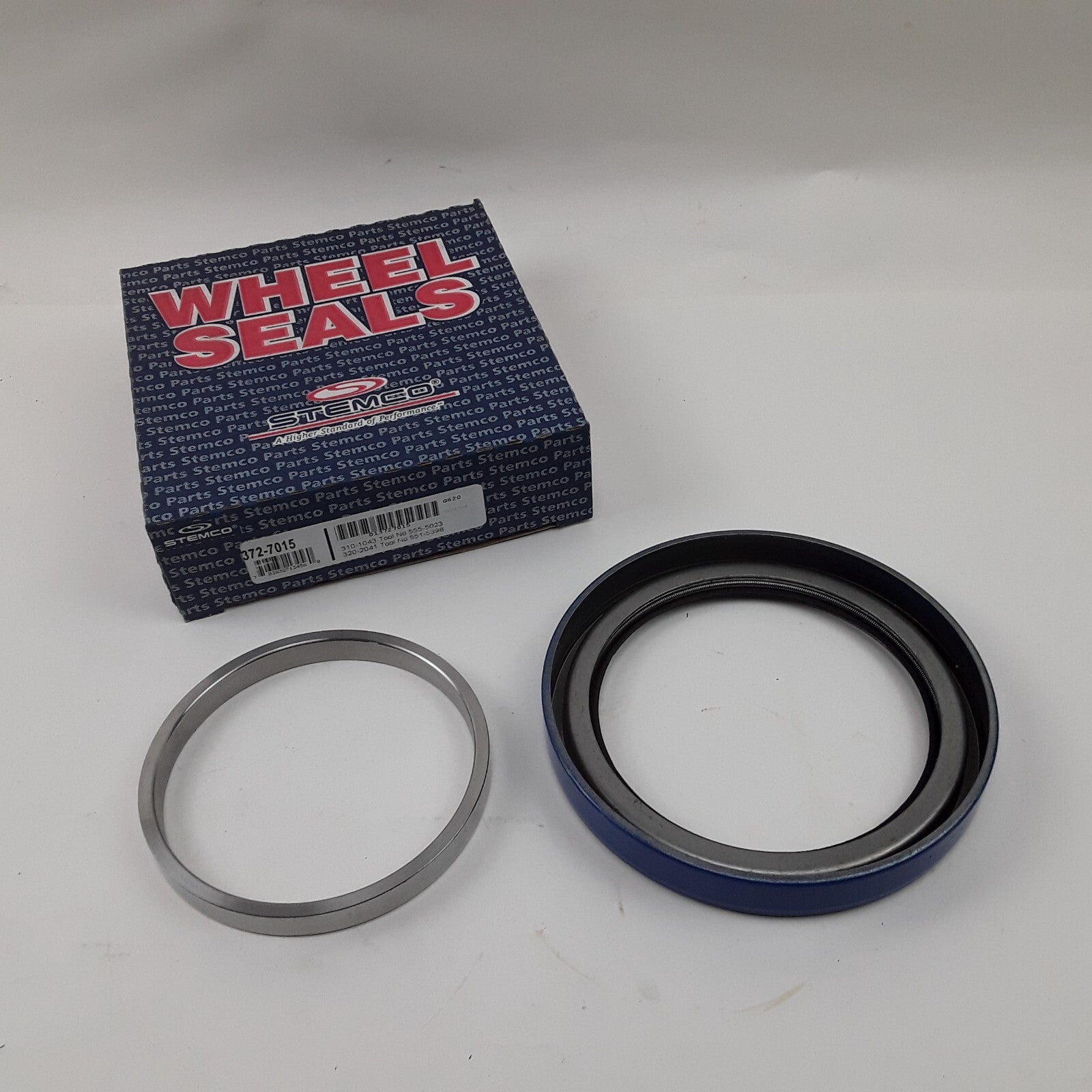 Stemco 372-7015 Trailer Axle Wheel Set Heavy Duty High Performance