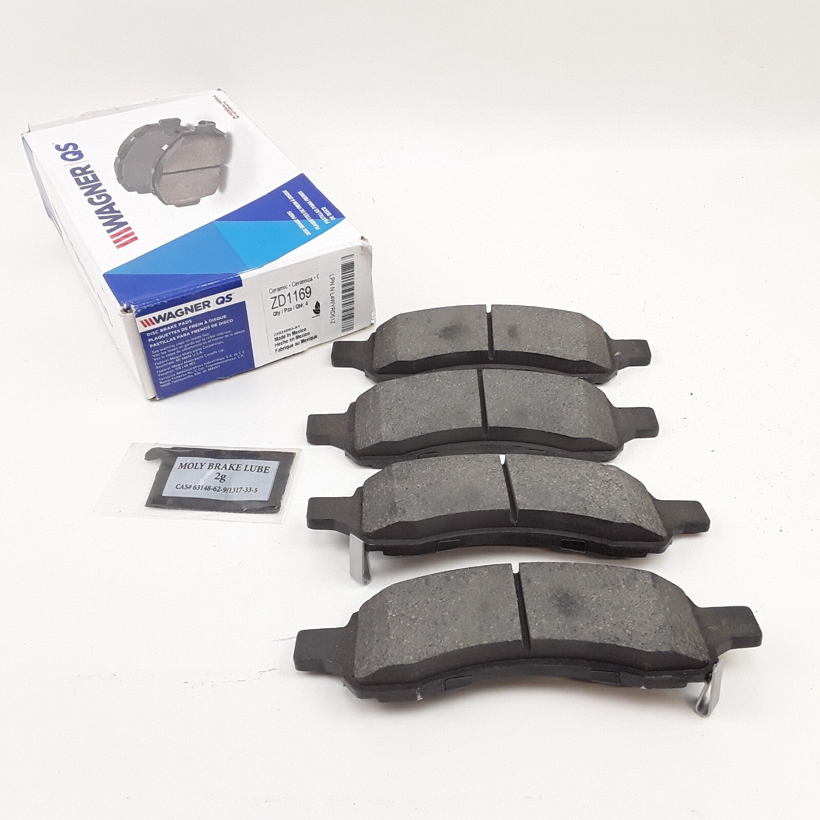 Front Disc Brake Pads For Chevrolet Traverse 2009 2010-2017 GMC Acadia 2007-2016