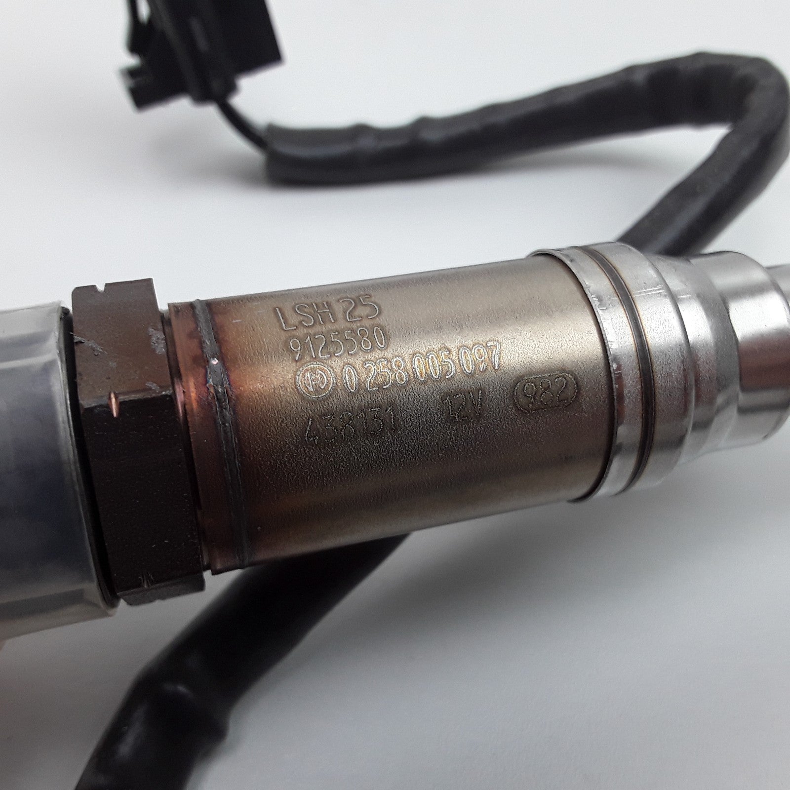 Bosch 15225 Oxygen Sensor Fits Volvo C70 850 V70 S70 (1994 1995 1996 1997 1998)