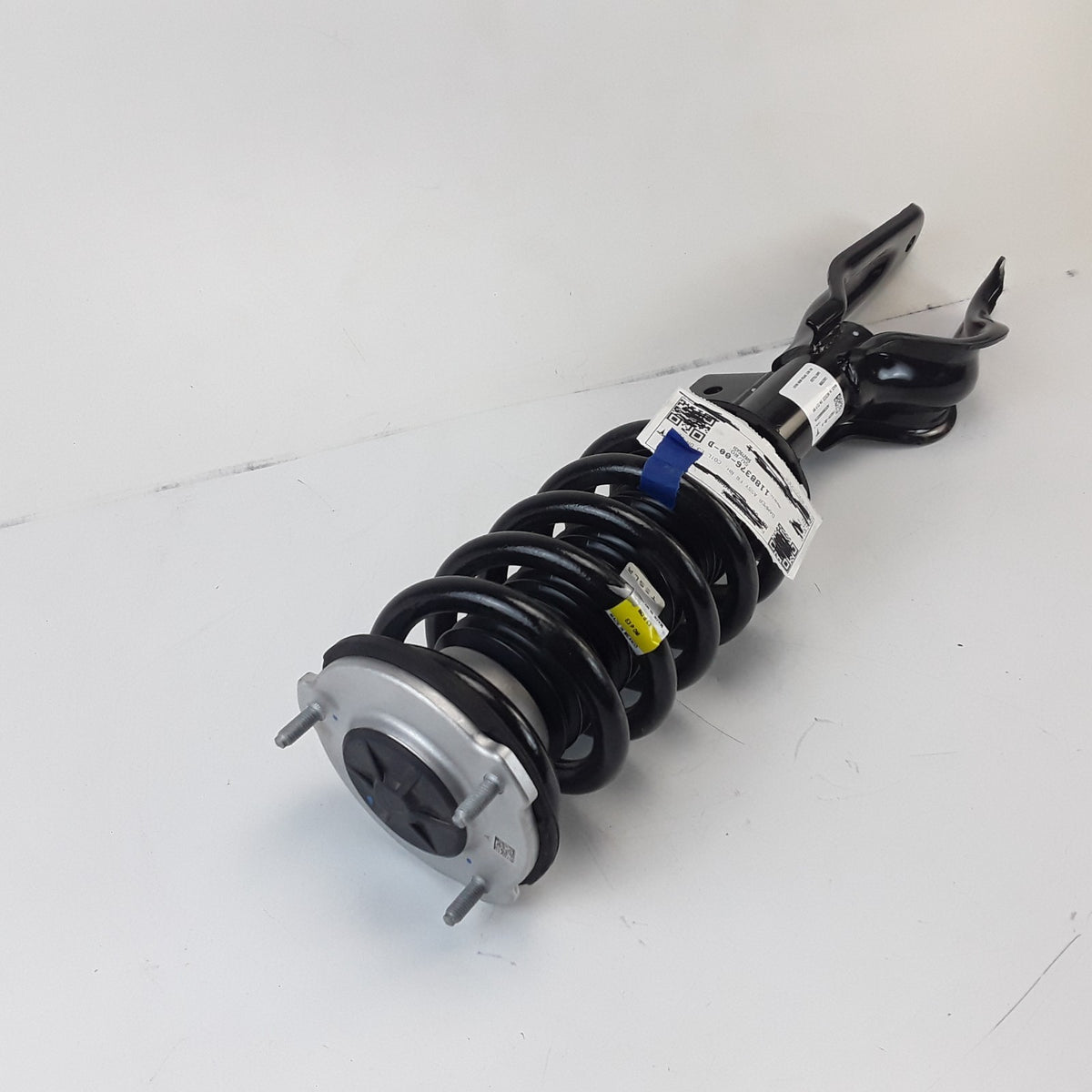 2020 2021 Tesla Model Y Front Passenger Suspension Shock Strut RH 1188376-00-D
