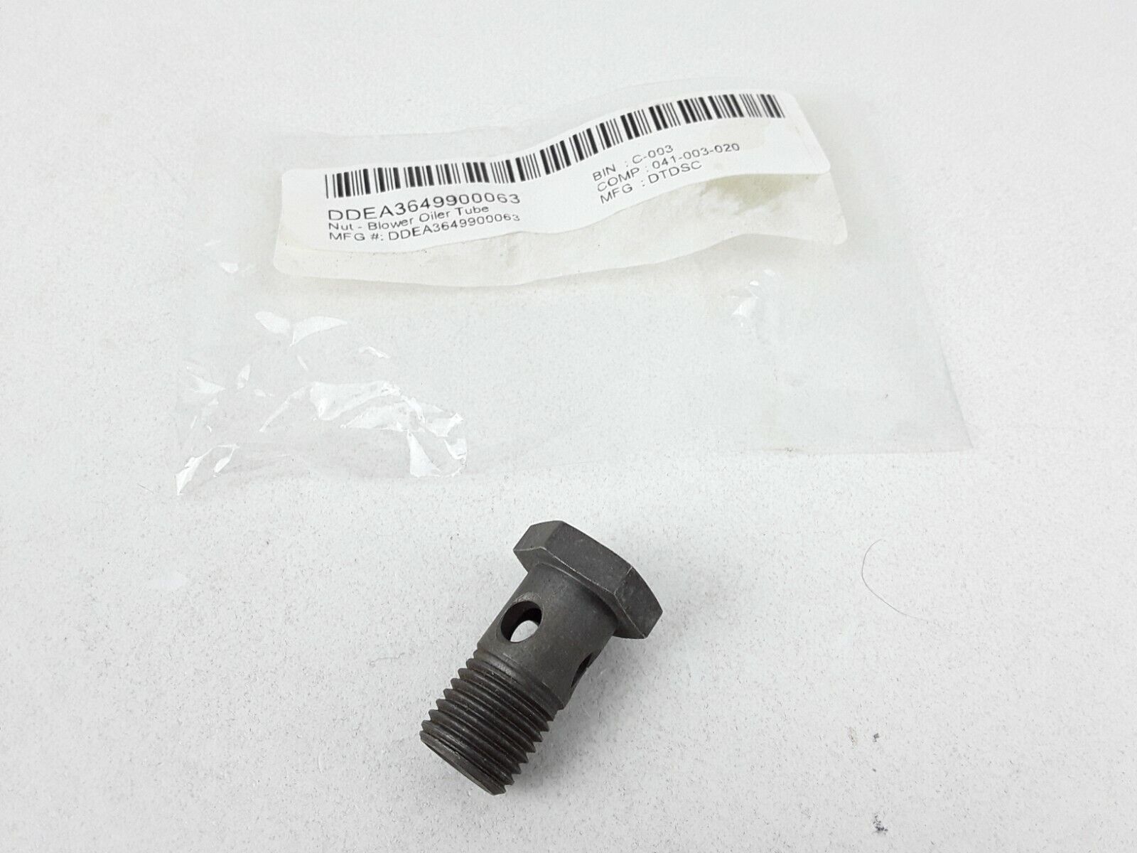 Bolt Screw Hollow Nut-Blower Oiler Tube DDE A3649900063 for MERCEDES Engine - HotCarParts