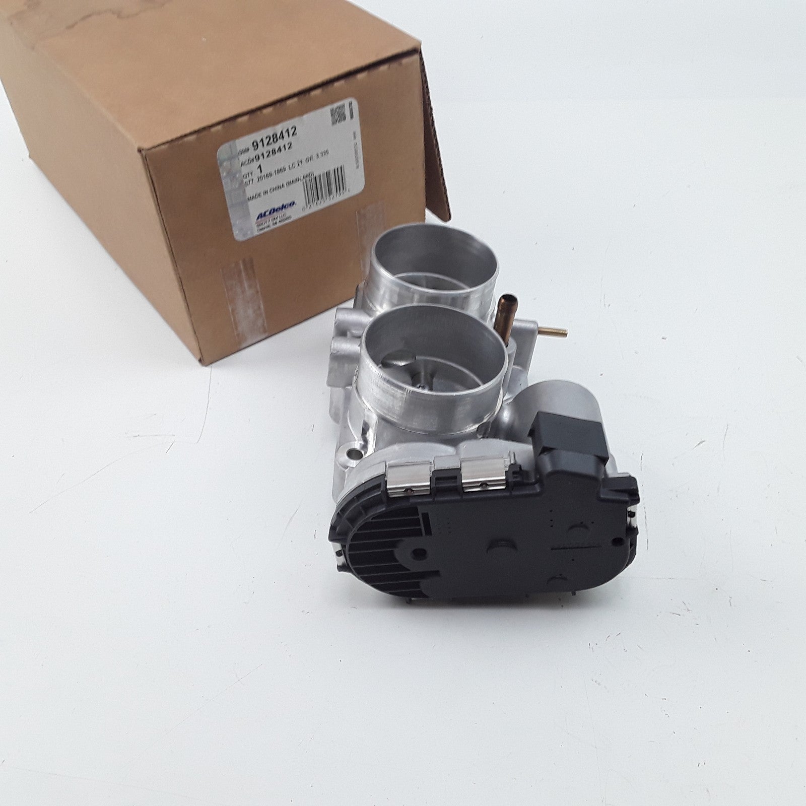 Fuel Injection Throttle Body Fits Cadillac Catera 1999-2001 CTS 2003-2004