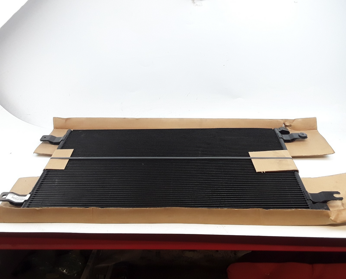 Condenser Fits Peterbilt 587 579 567 Kenworth T880 T680 (2013 2014 2015 2016)