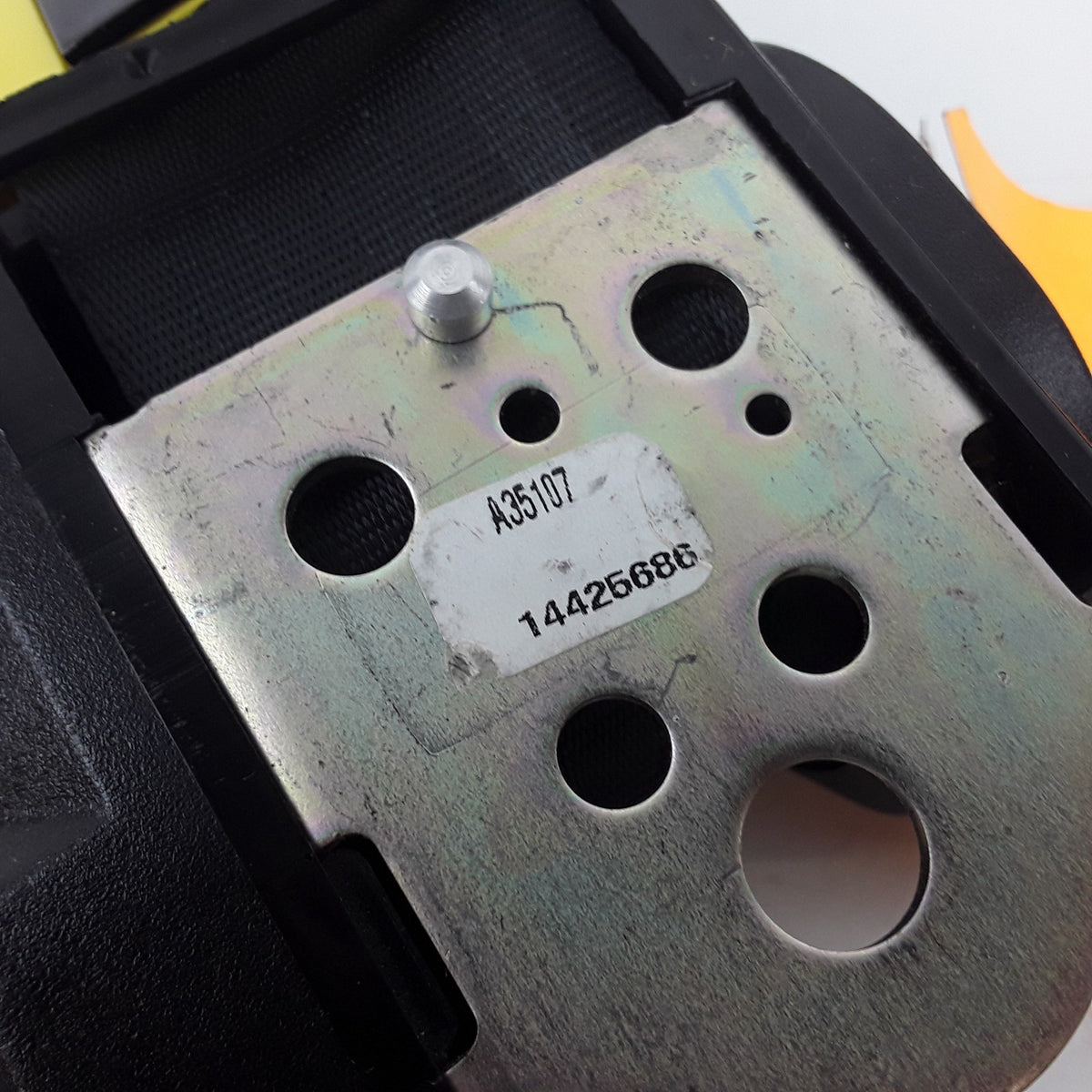 Mack 25185717 Safety Seat Belt Assembly For Mack Volvo Commercial Trucks