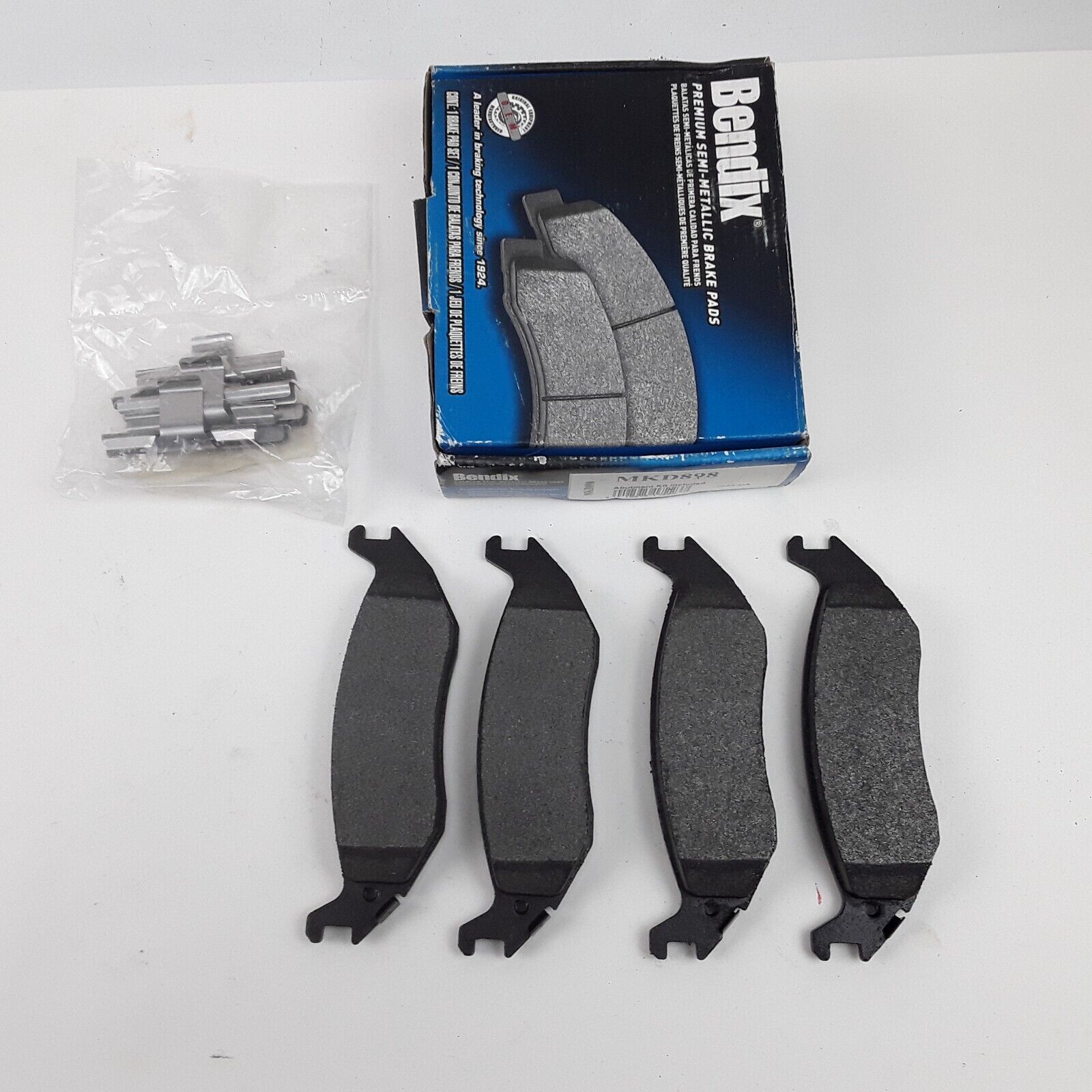 Bendix MKD898 Premium Set-Semi-Metallic Disc Brake Pad for Dodge Ram 1500 2002