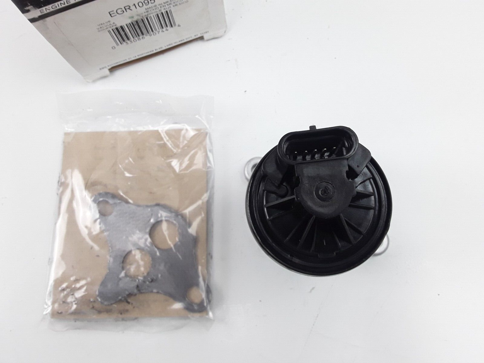 EGR Valve for Pontiac Grand Prix Bonneville Oldsmobile Chevrolet Buick 1995-2001 - HotCarParts