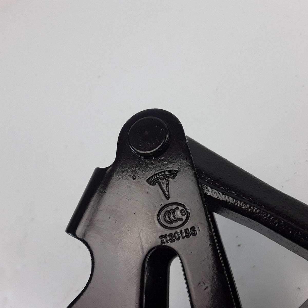 Model X 2015-2025 RH Liftgate Hinge Reinforcement Plate 1138283-00-A OEM