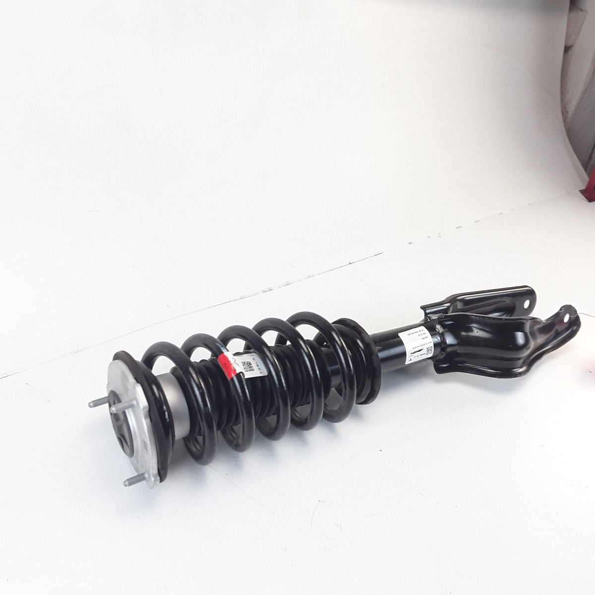 For Tesla Model 3 2017-2025 Front Damper Assembly Dual Motor E3 OEM 1044368-00-G