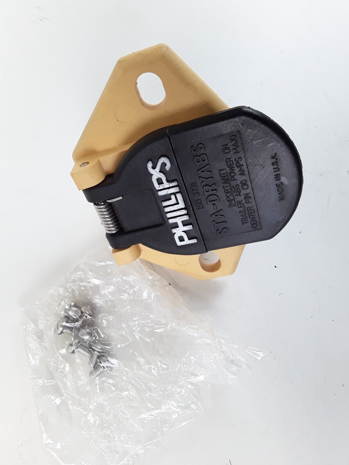 16-822 Phillips Iso Socket Sta-Dry ABS 2 Hole 7-Way Ring Term Fast Free Shipping - HotCarParts