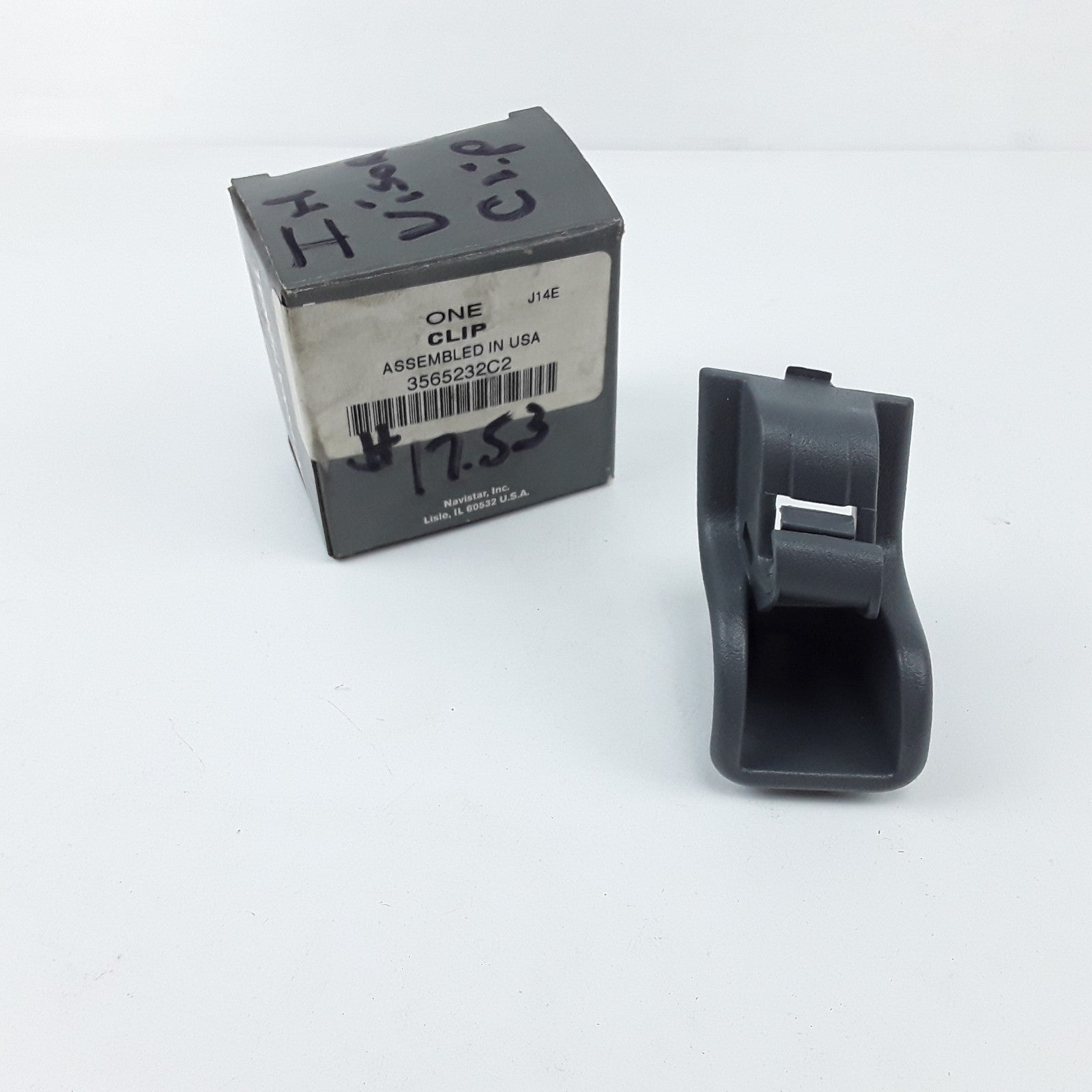 OEM International 3565232C2 Left Hand Sun Visor Clip For Navistar Trucks