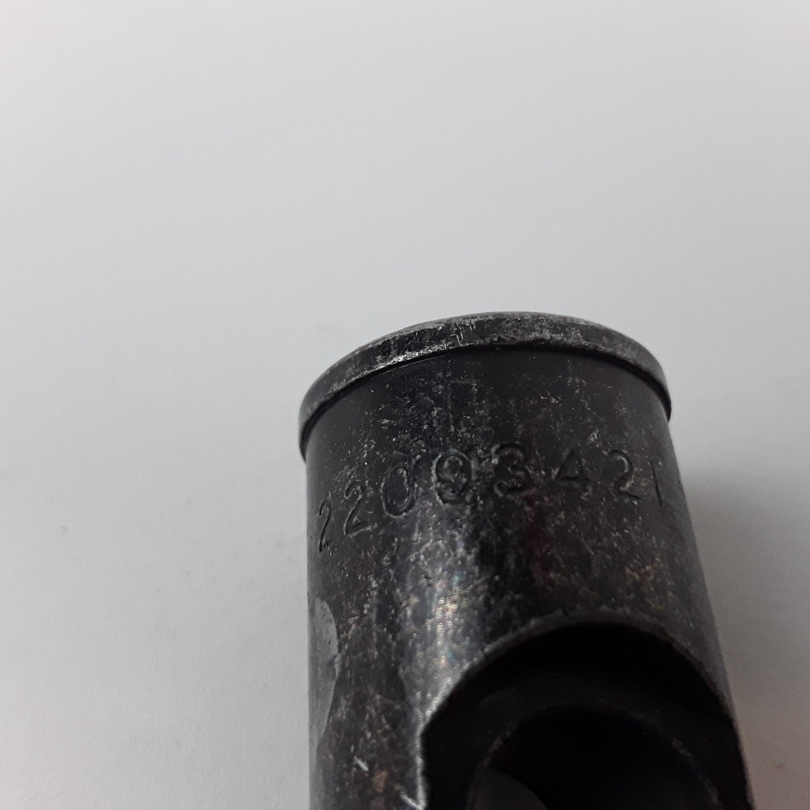 Genuine Volvo 22093421 Exhaust Mounting Strap Stub For Volvo Mack Trucks
