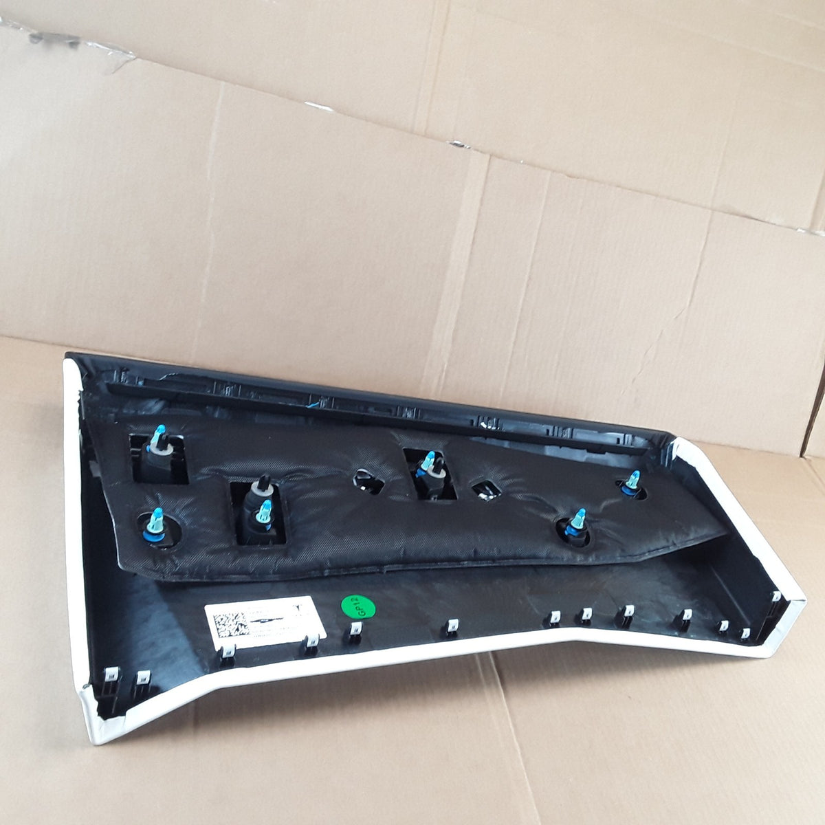 1820495-55-D RR RH Beltline Assembly w/ Ambient Light For Tesla Genuine OEM New