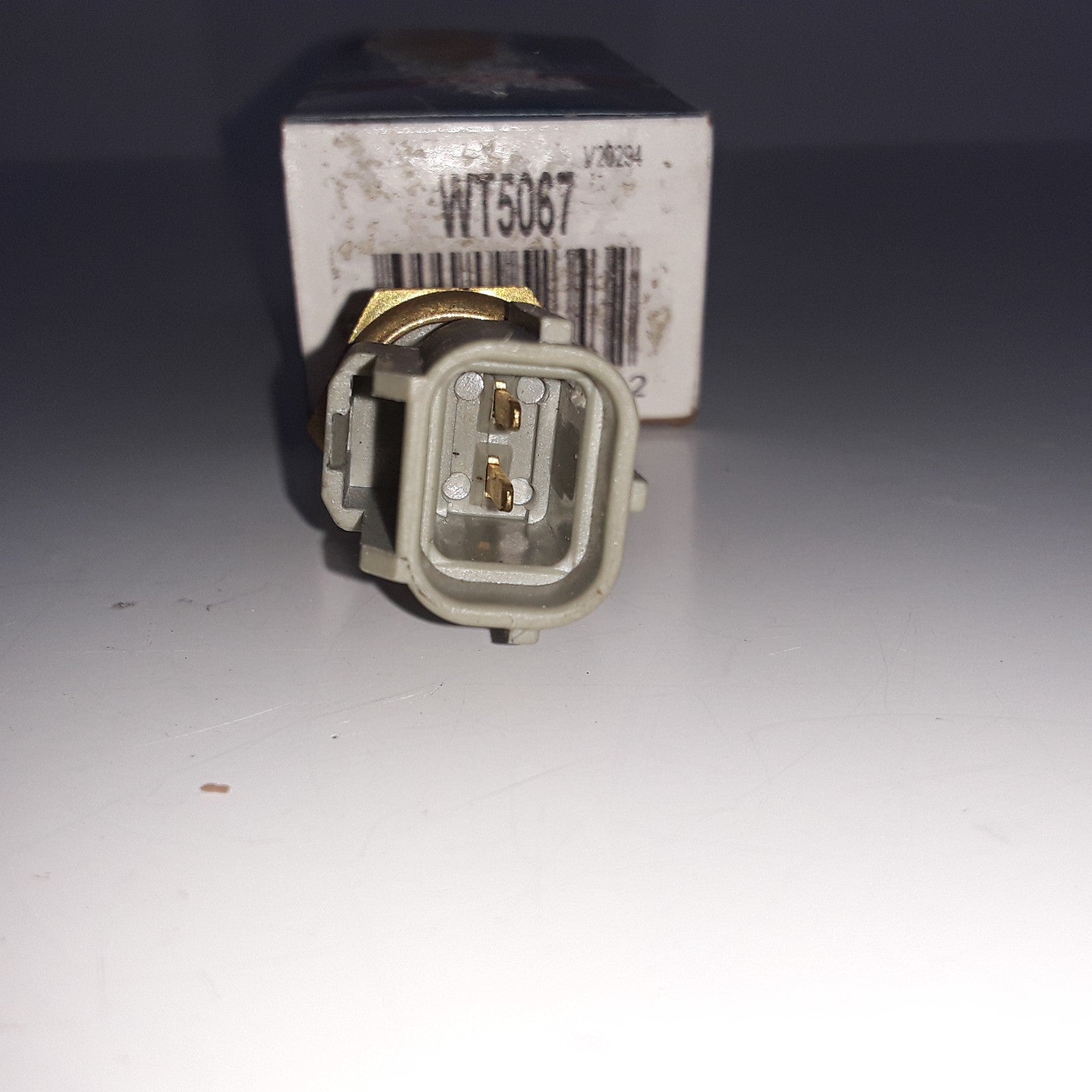 Engine Coolant Temperature Sensor Fits Ford C-Max 2013-2016 Jaguar XK 2007-2009