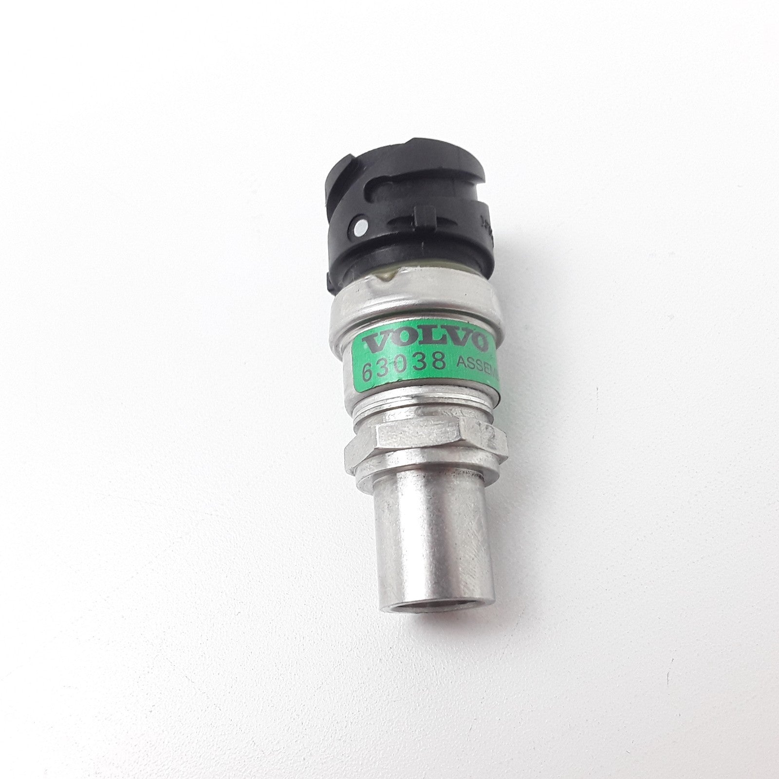 A/C Refridgerant Pressure Sensor Fits 21819082 Volvo VNL 15.0L-L6 2004-2017