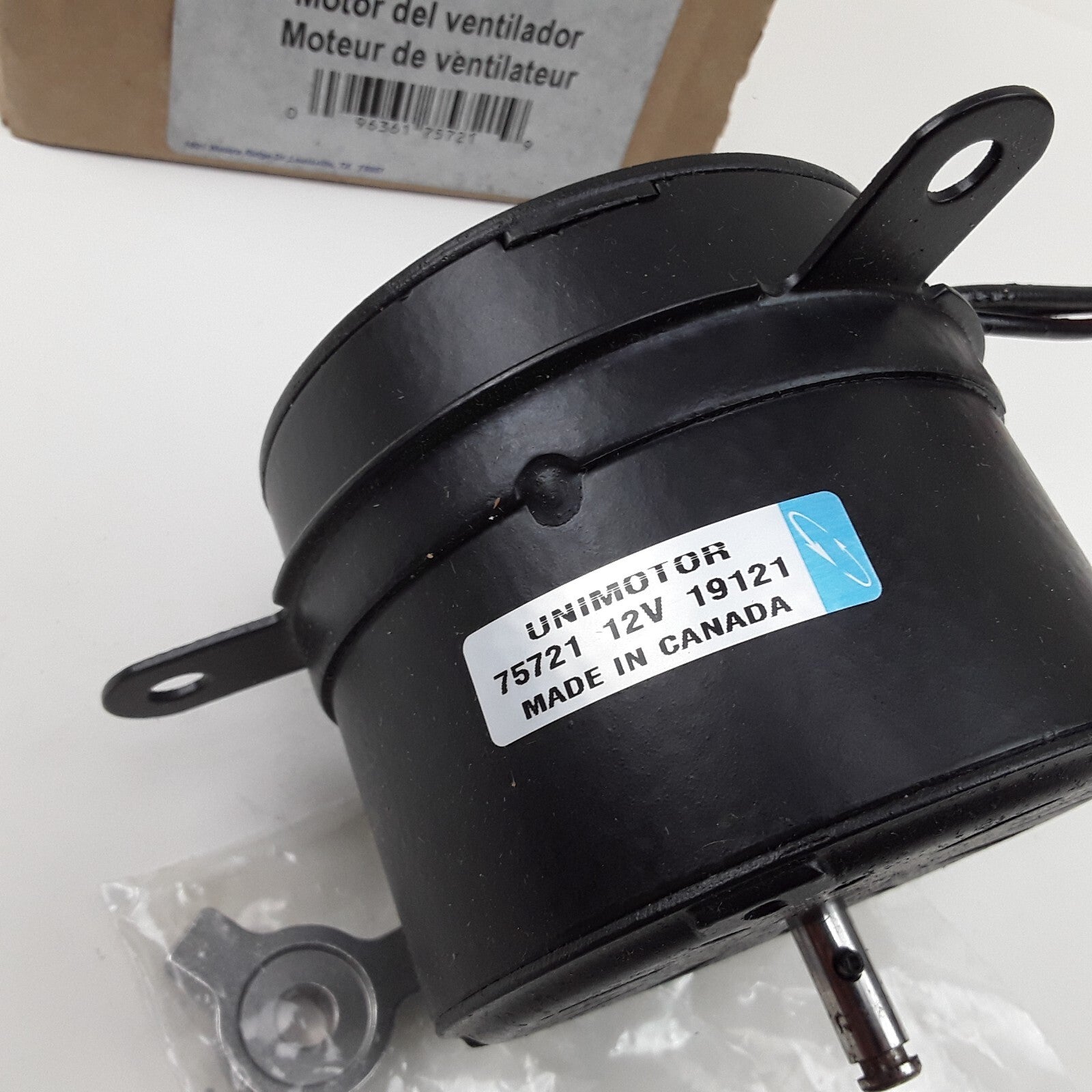 A/C Condenser Fan Motor Fits Ford Crown Victoria Lincoln Town Car 1998-2002
